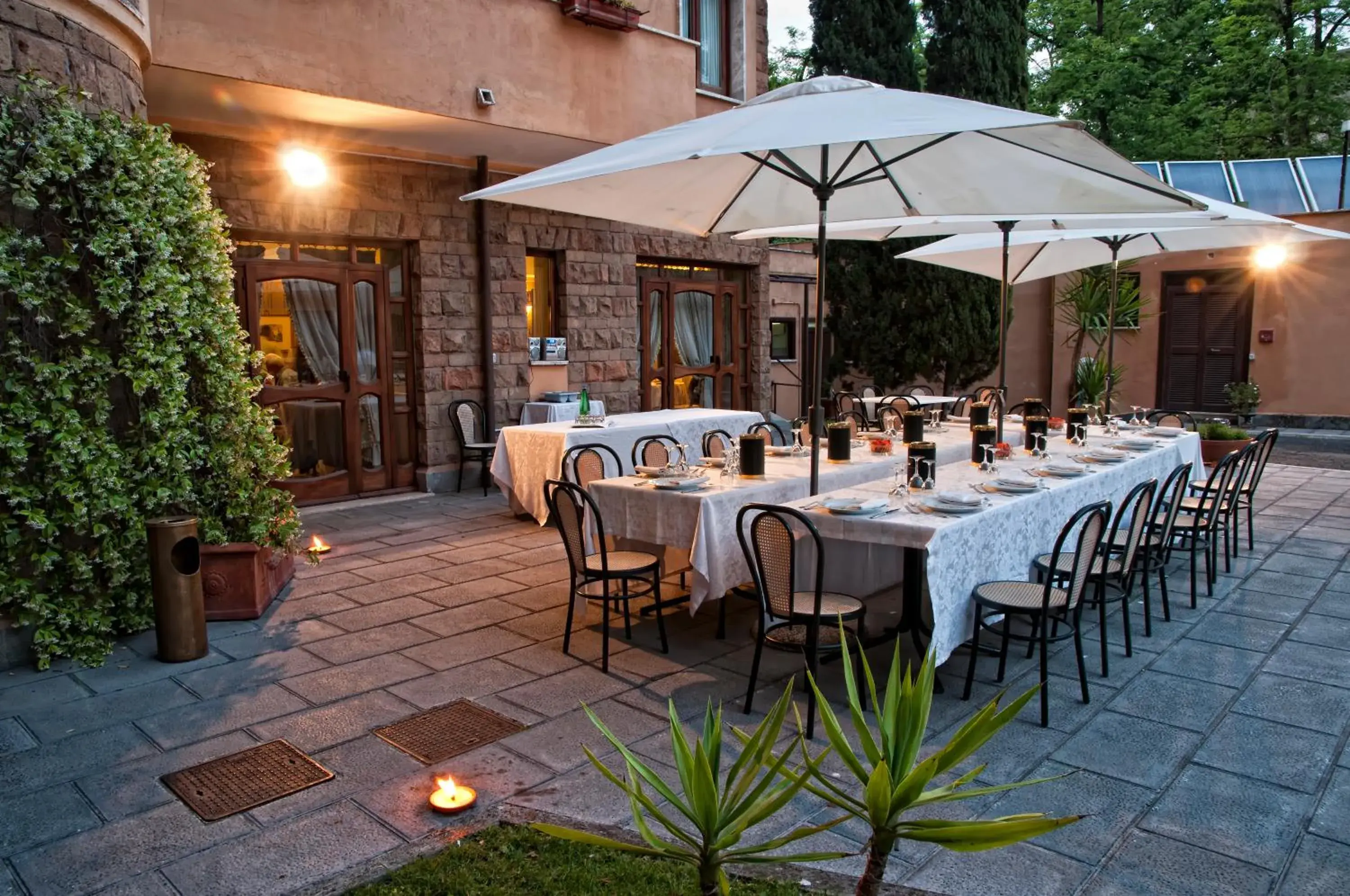 Balcony/Terrace, Restaurant/Places to Eat in Hotel Cilicia