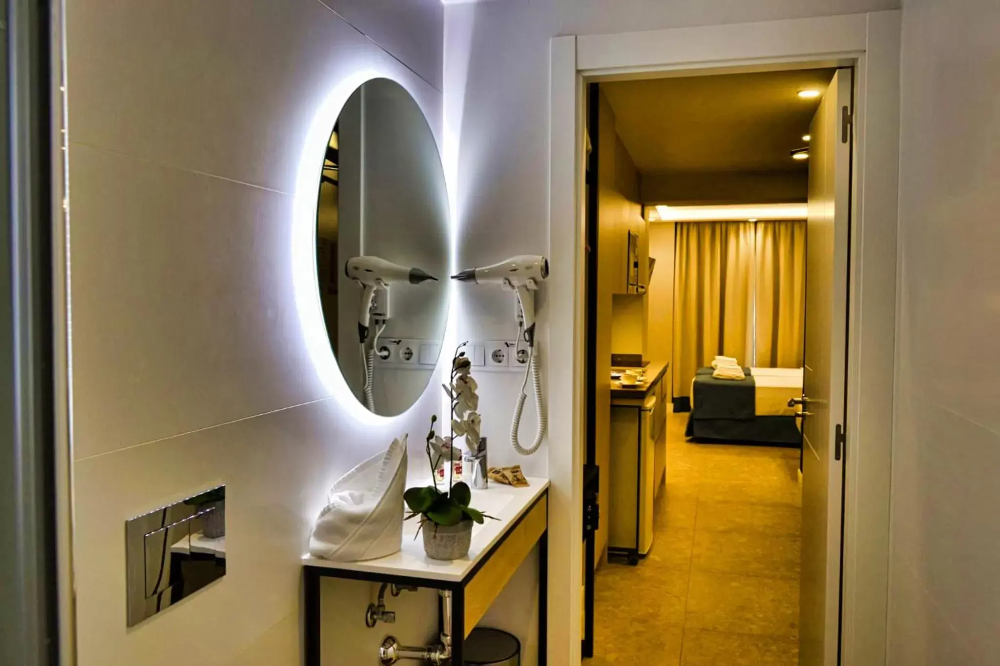 Bathroom in GBH Hotel-Apartamentos Posidonia
