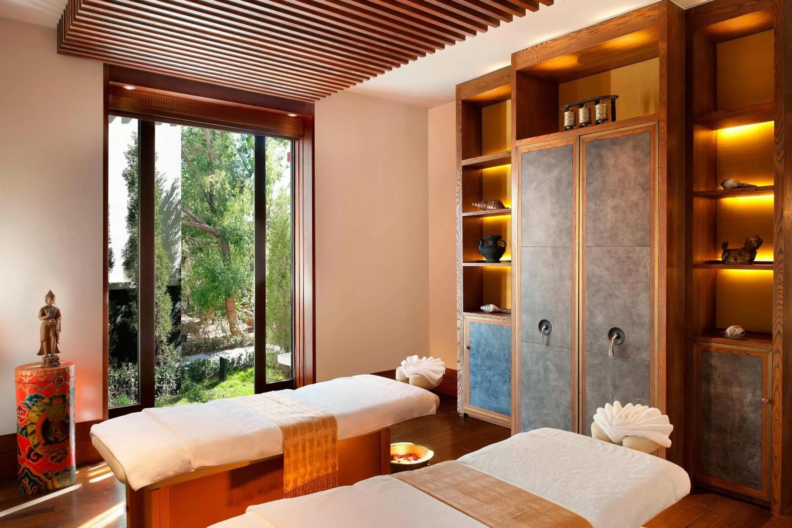Spa and wellness centre/facilities in The St. Regis Lhasa Resort