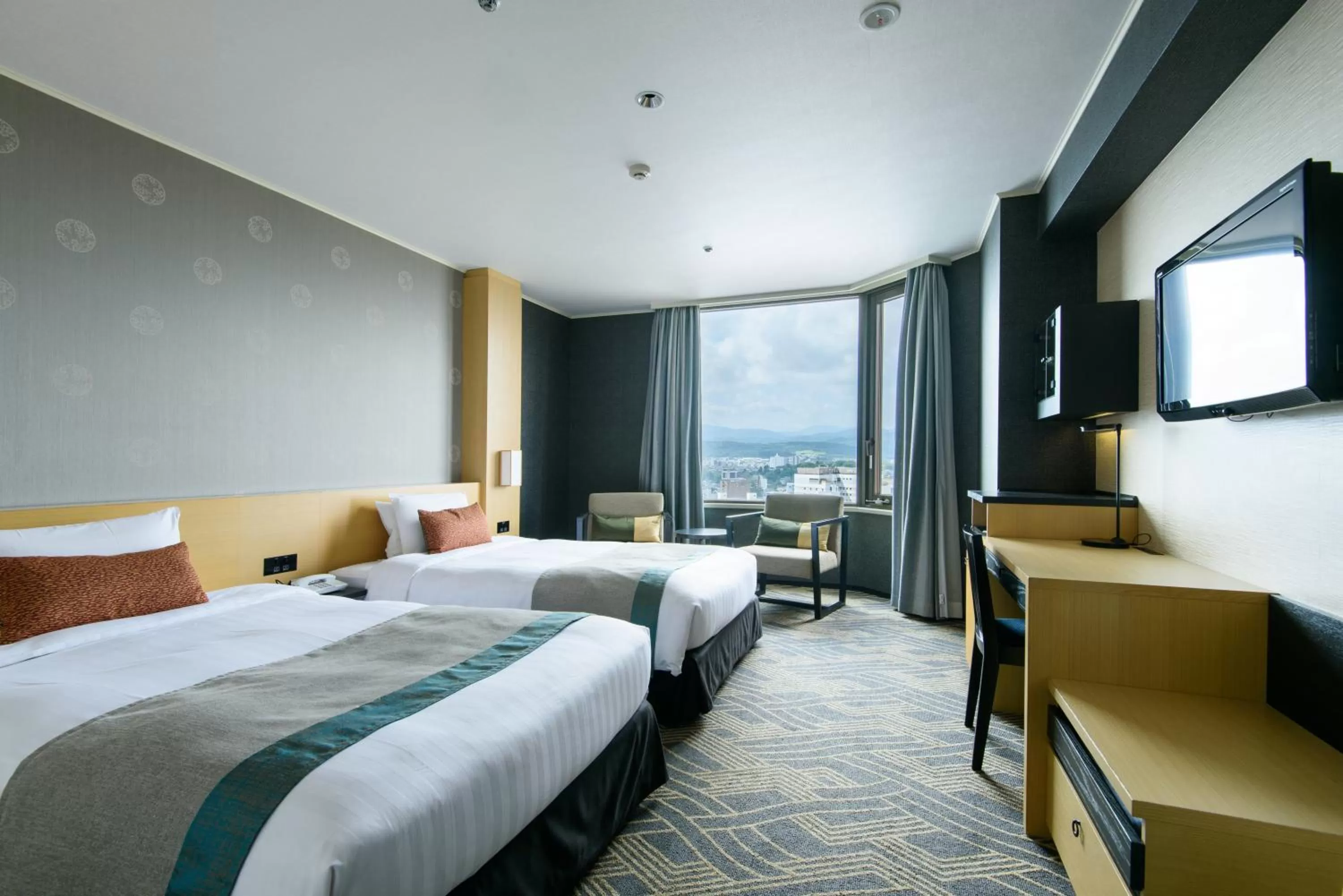Photo of the whole room, Bed in Kanazawa Tokyu Hotel