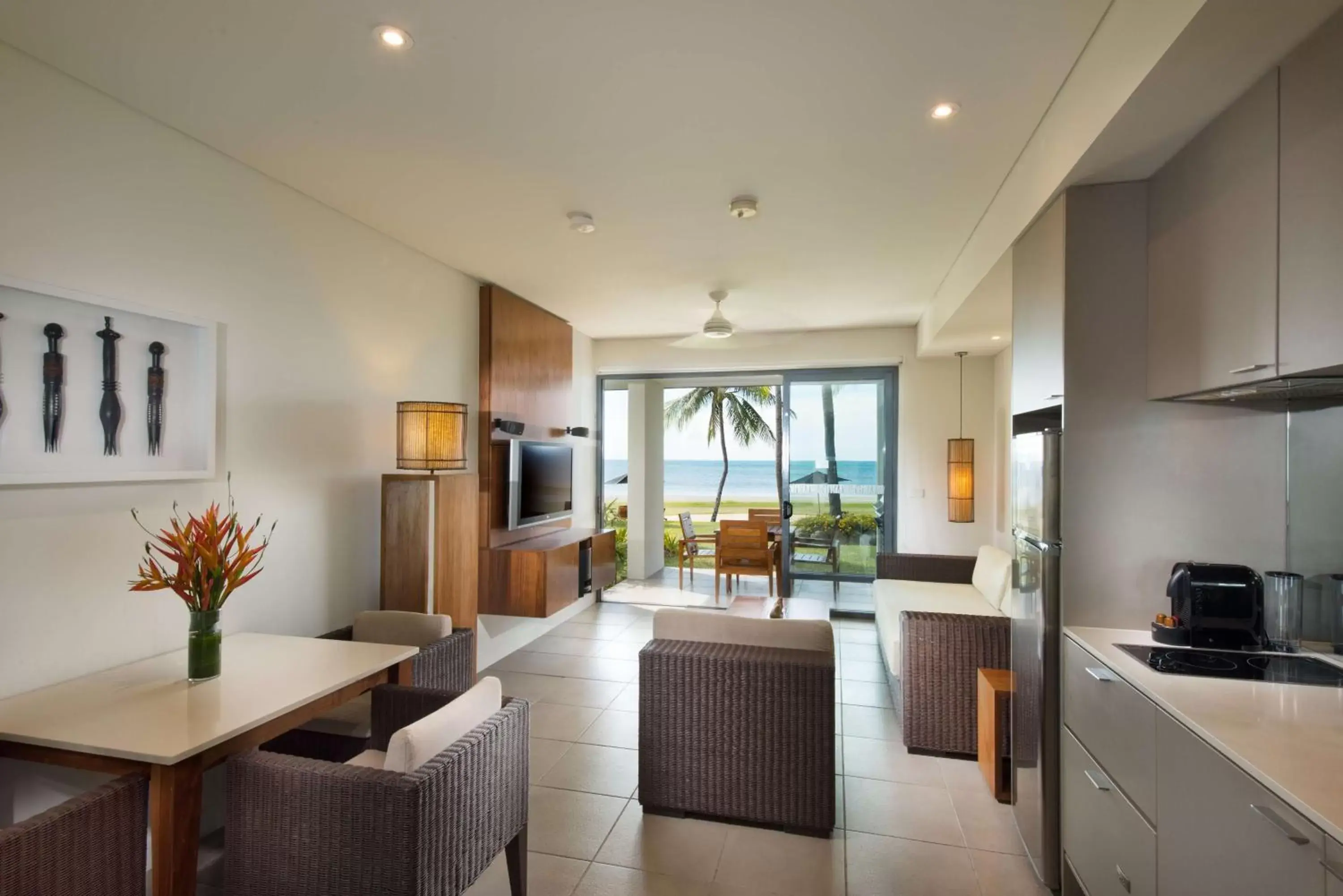 Living room, Seating Area in Hilton Fiji Beach Resort and Spa