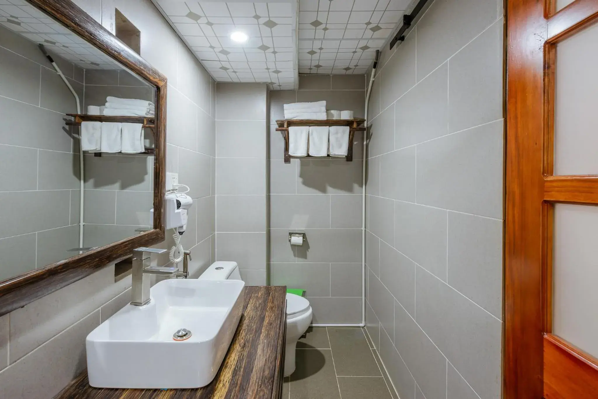 Bathroom in Suncosy Central Resort