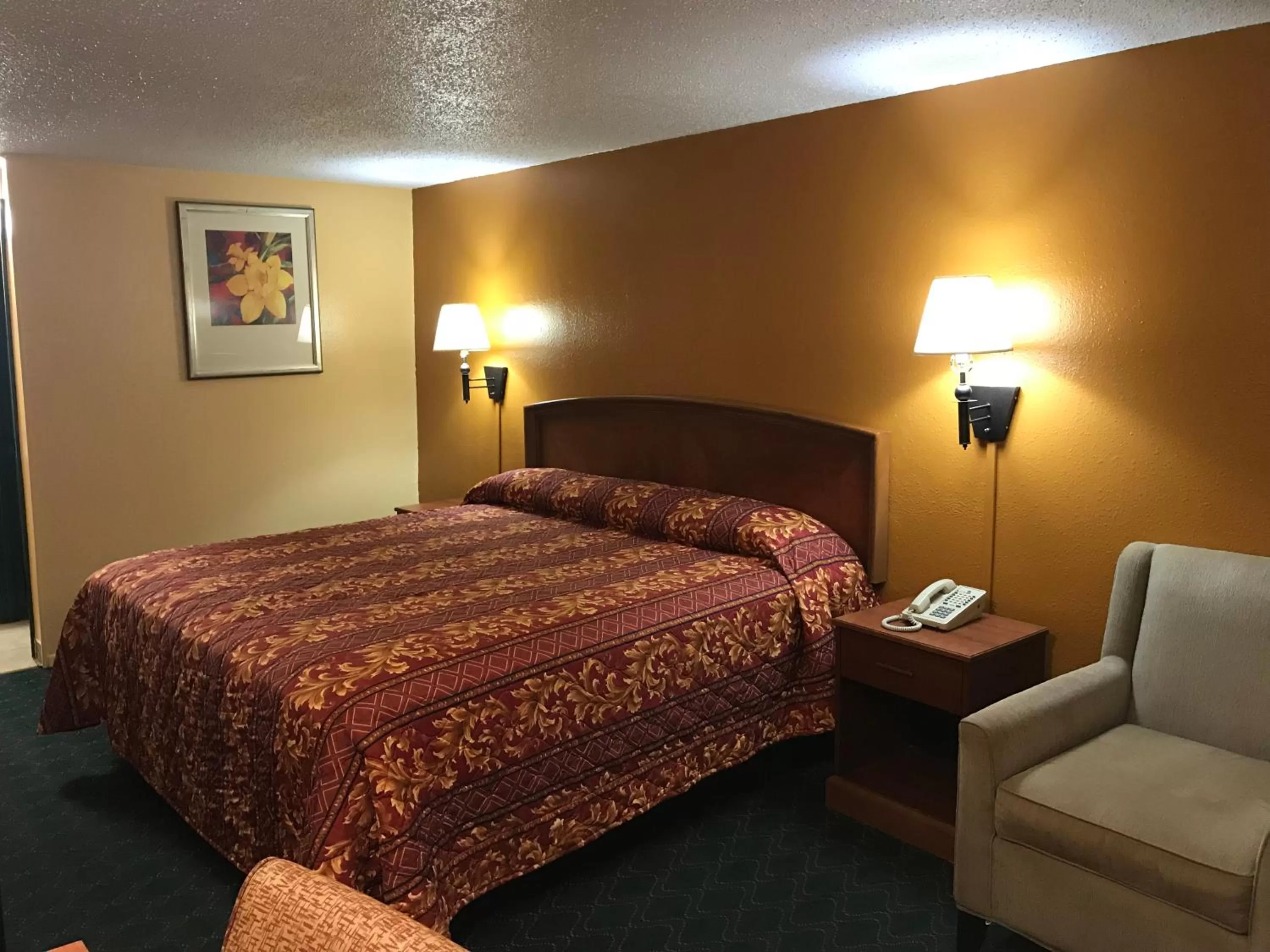 Photo of the whole room, Bed in Travel Inn Weatherford