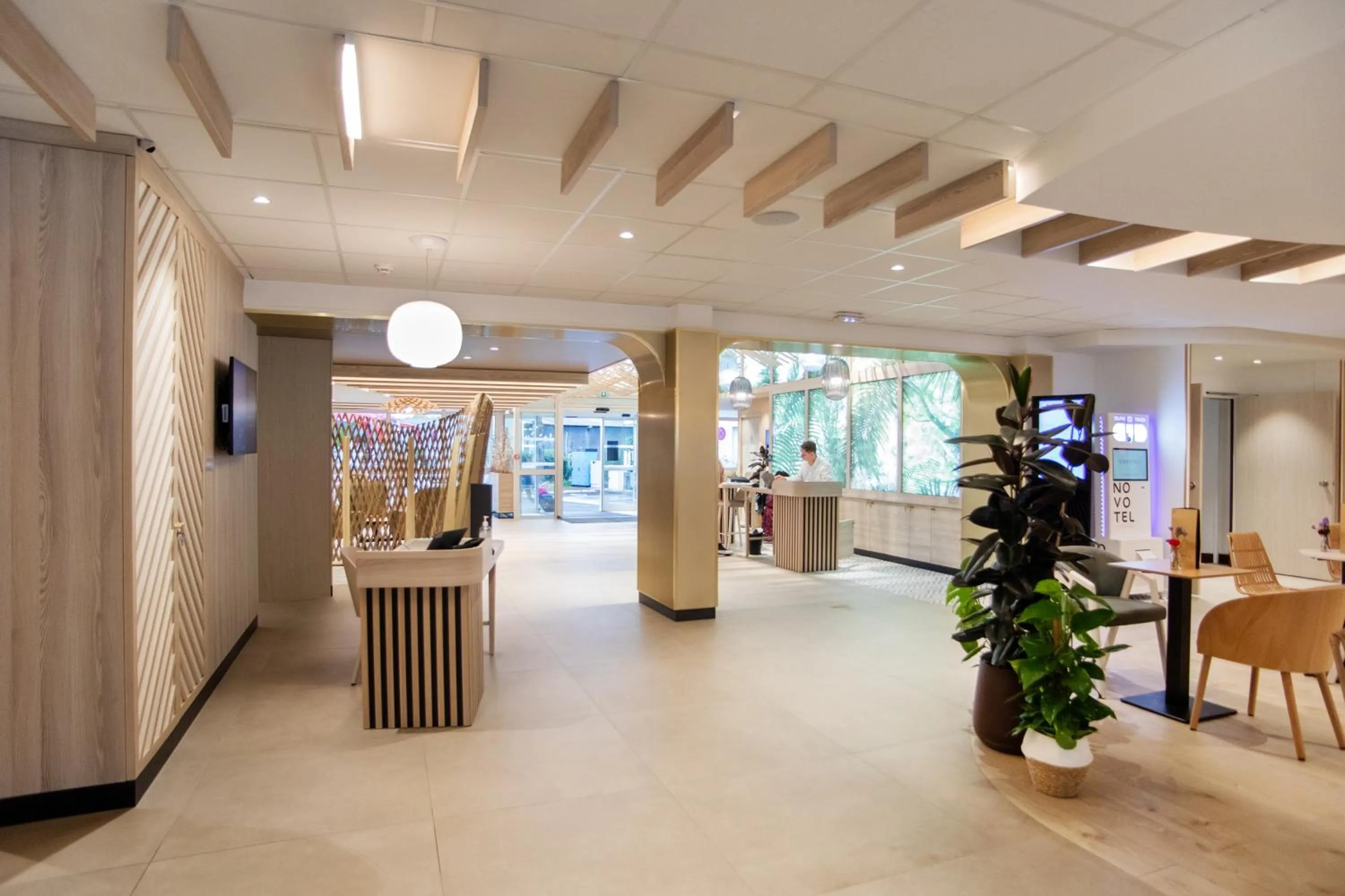 Lobby or reception in Novotel Montpellier