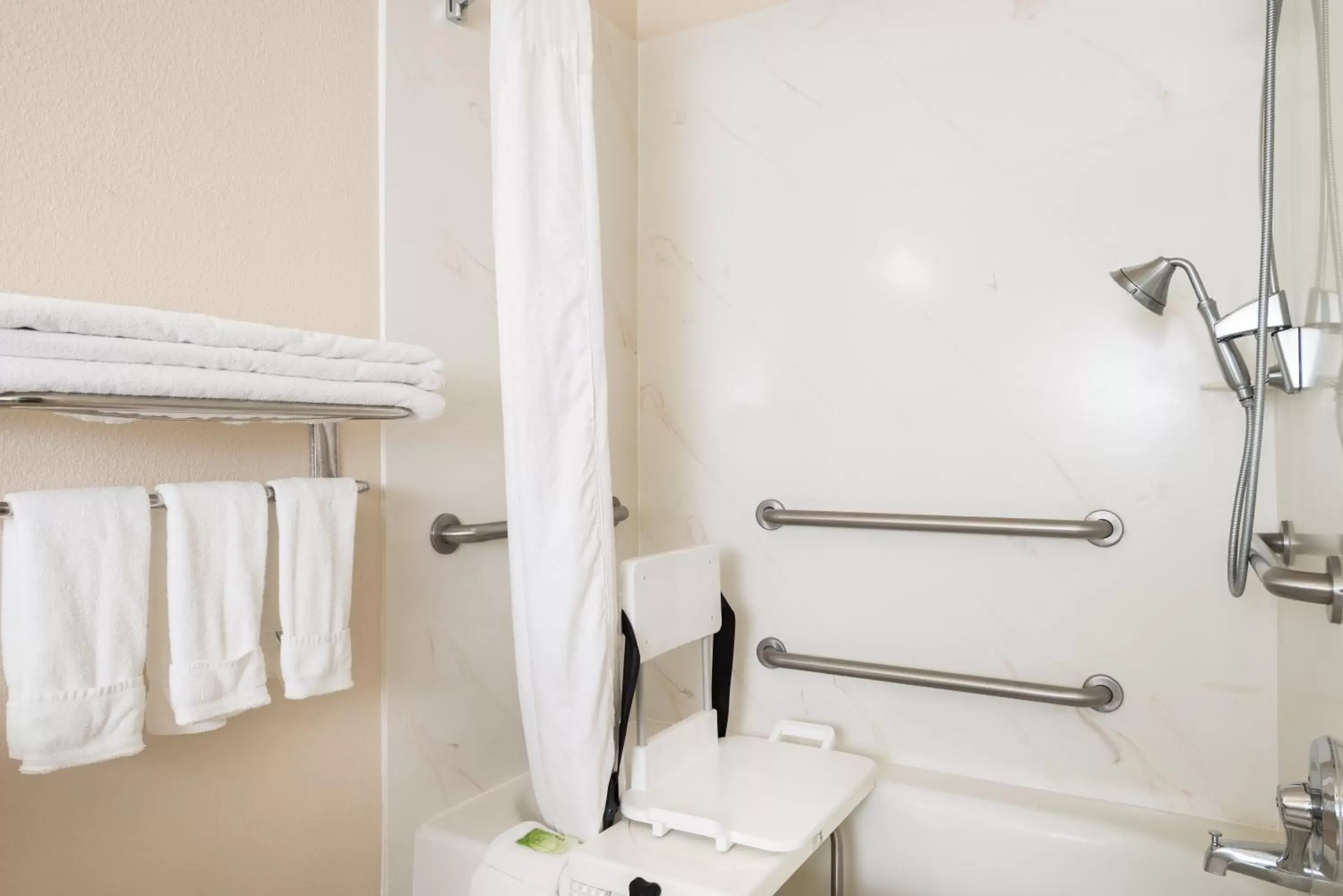 Bathroom in Holiday Inn Express & Suites Yosemite Park Area, an IHG Hotel