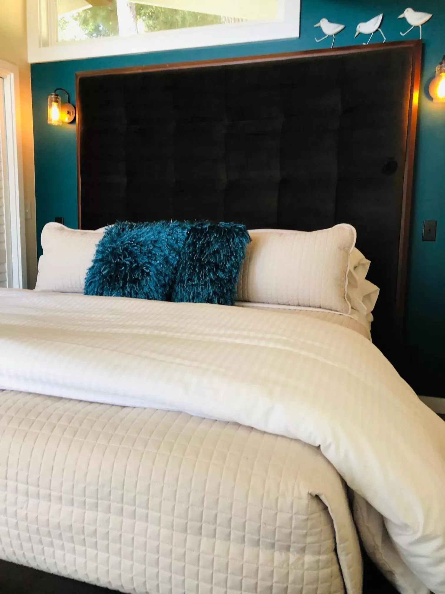 Bed in Seafoam Lodge