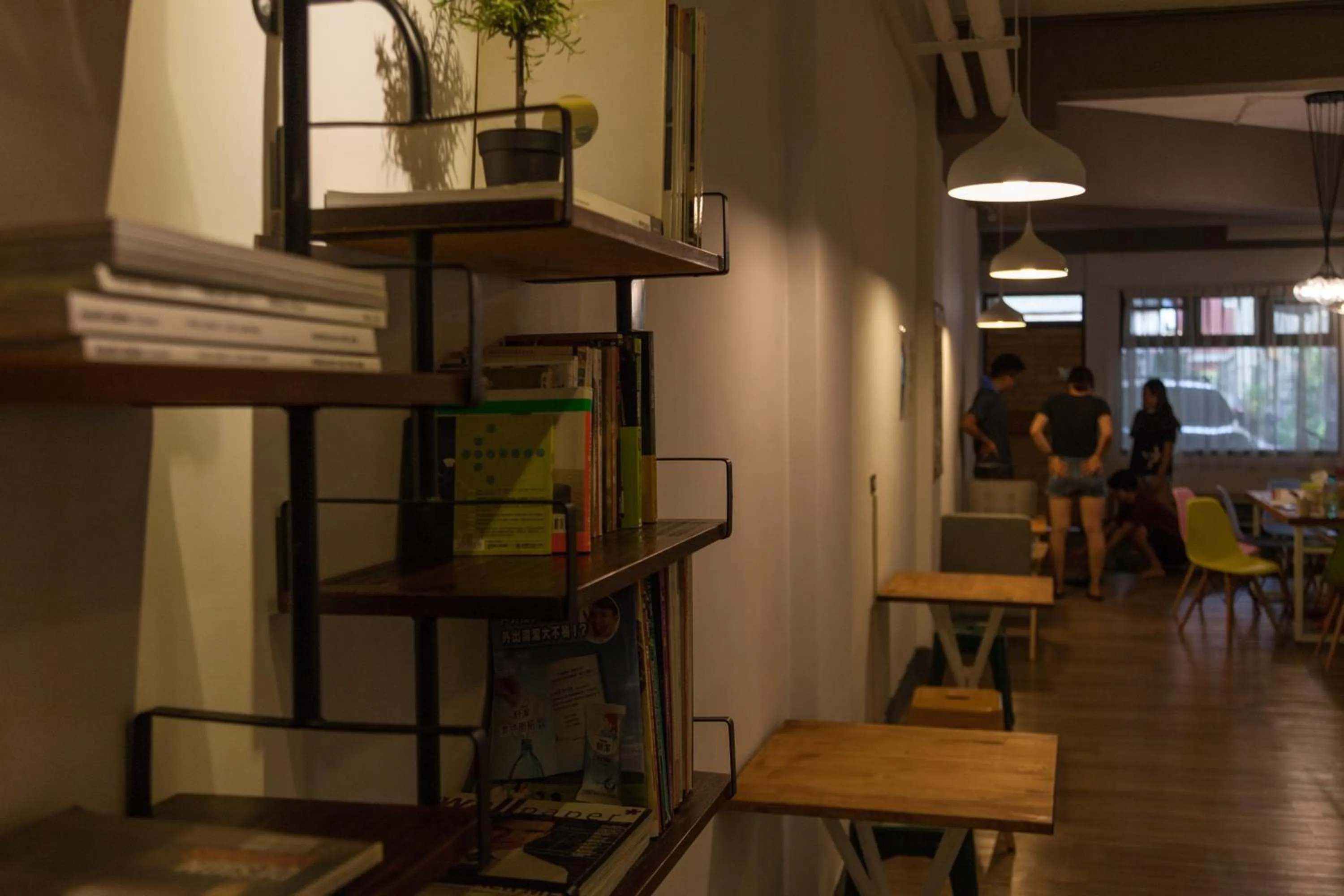 Library in Bayhouse Comfortel Hualien Hostel