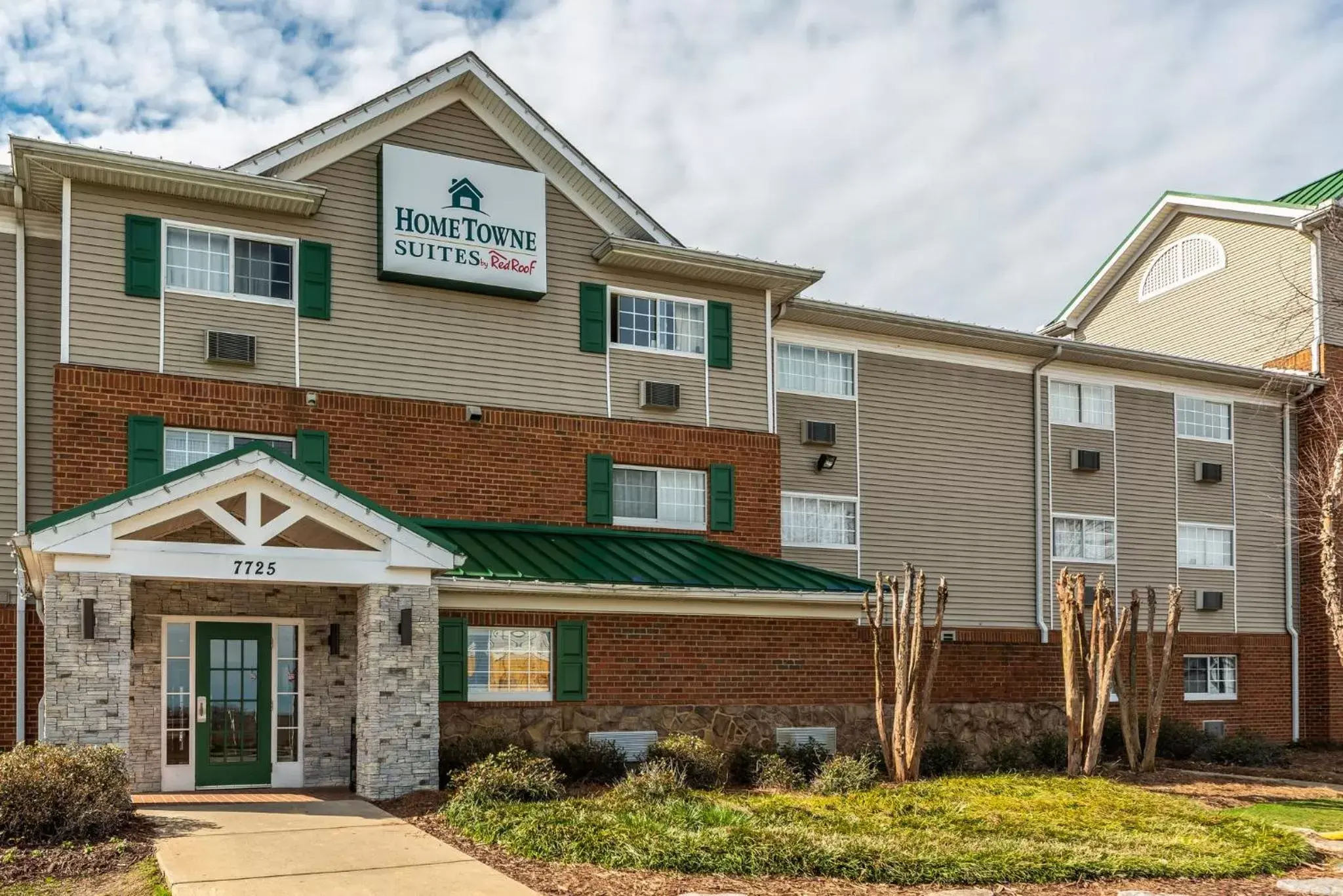 Property Building in HomeTowne Studios & Suites by Red Roof Charlotte - Concord