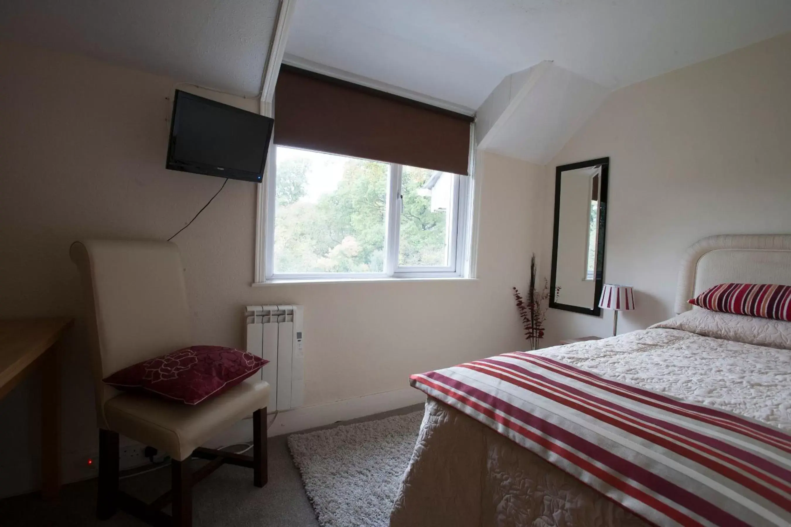 Bedroom, Bed in West View Lodge