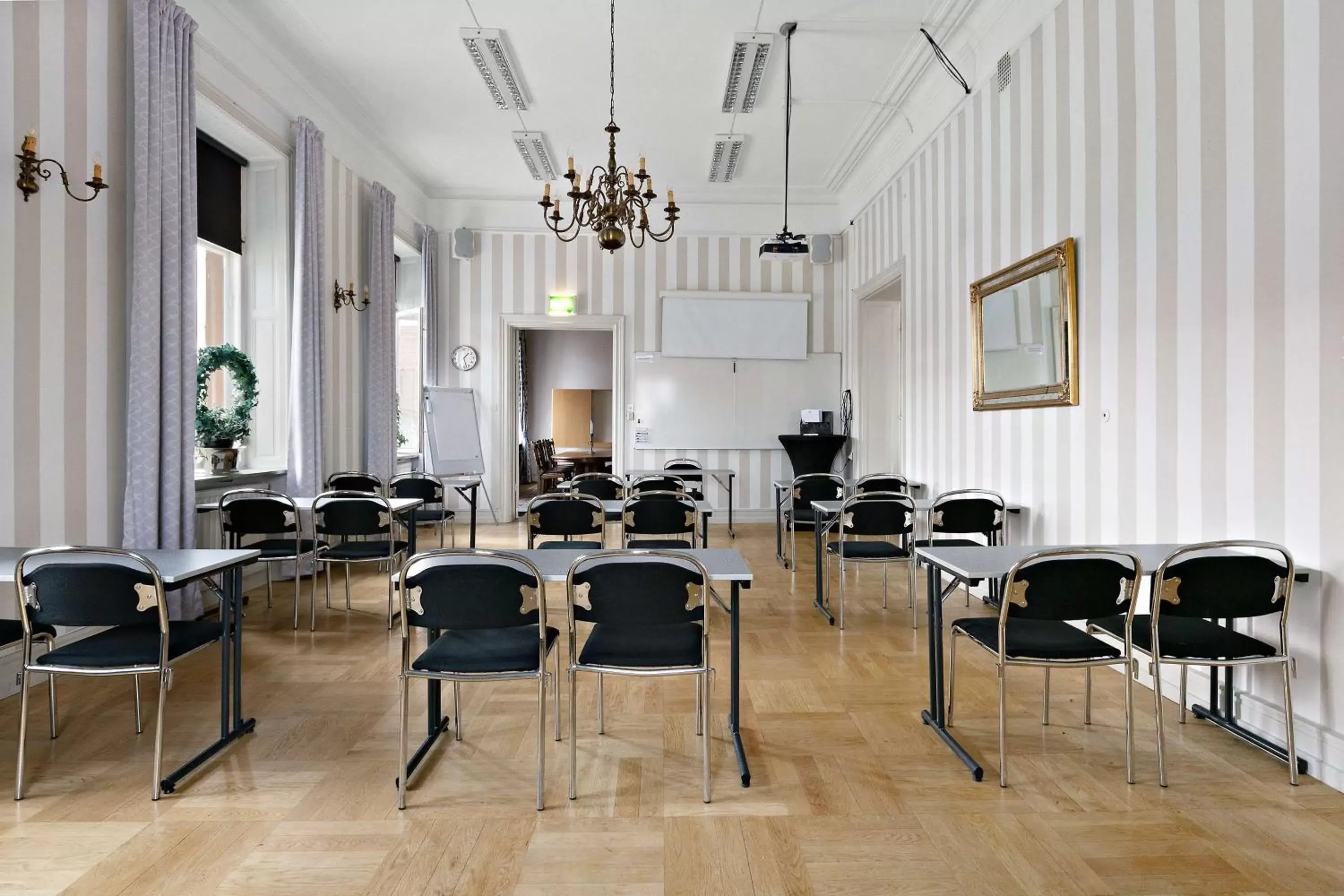 Meeting/conference room in Nora Stadshotell, Sure Hotel Collection by Best Western