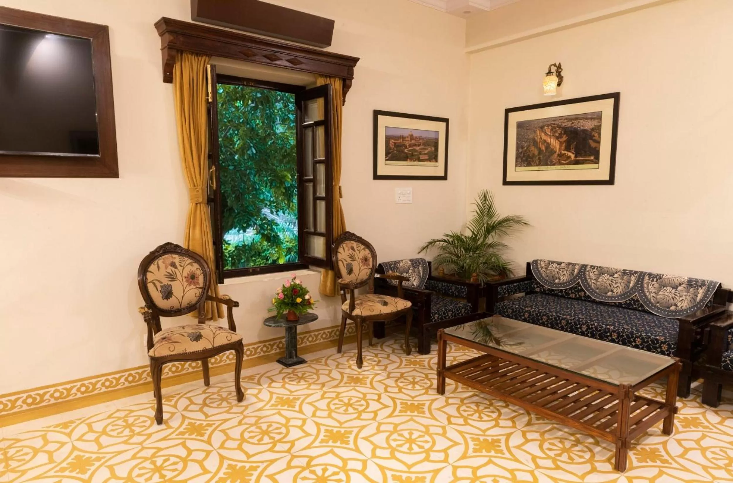 Seating area in Hanuwant Niwas Jodhpur