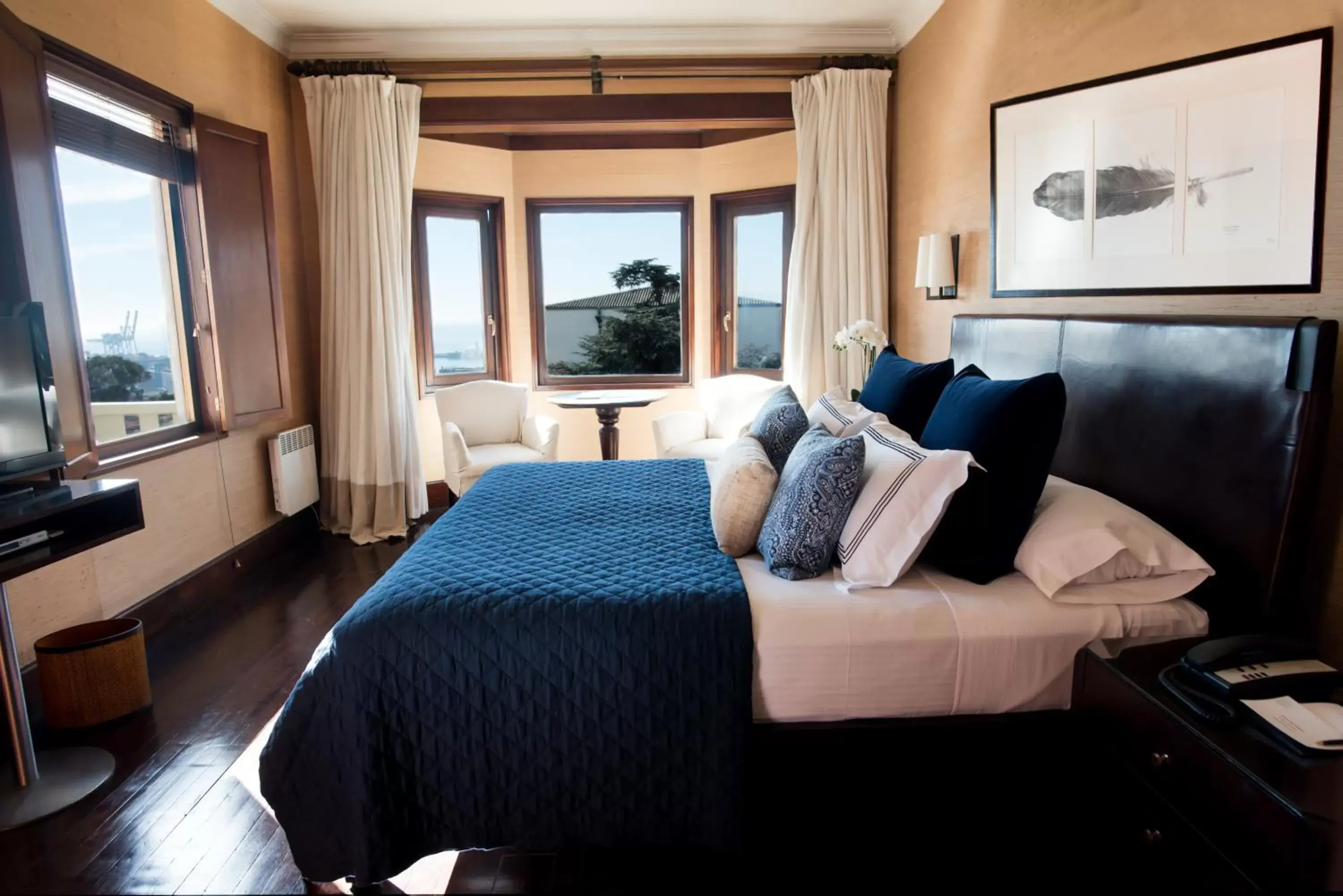 Bed, Seating Area in Hotel Casa Higueras