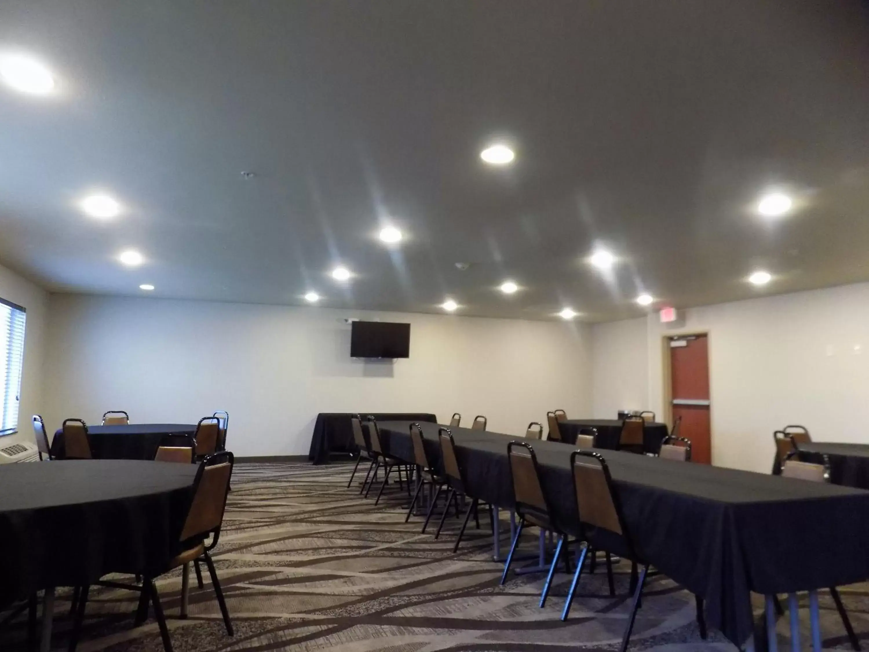 Meeting/conference room in Cobblestone Hotel & Suites - Seward
