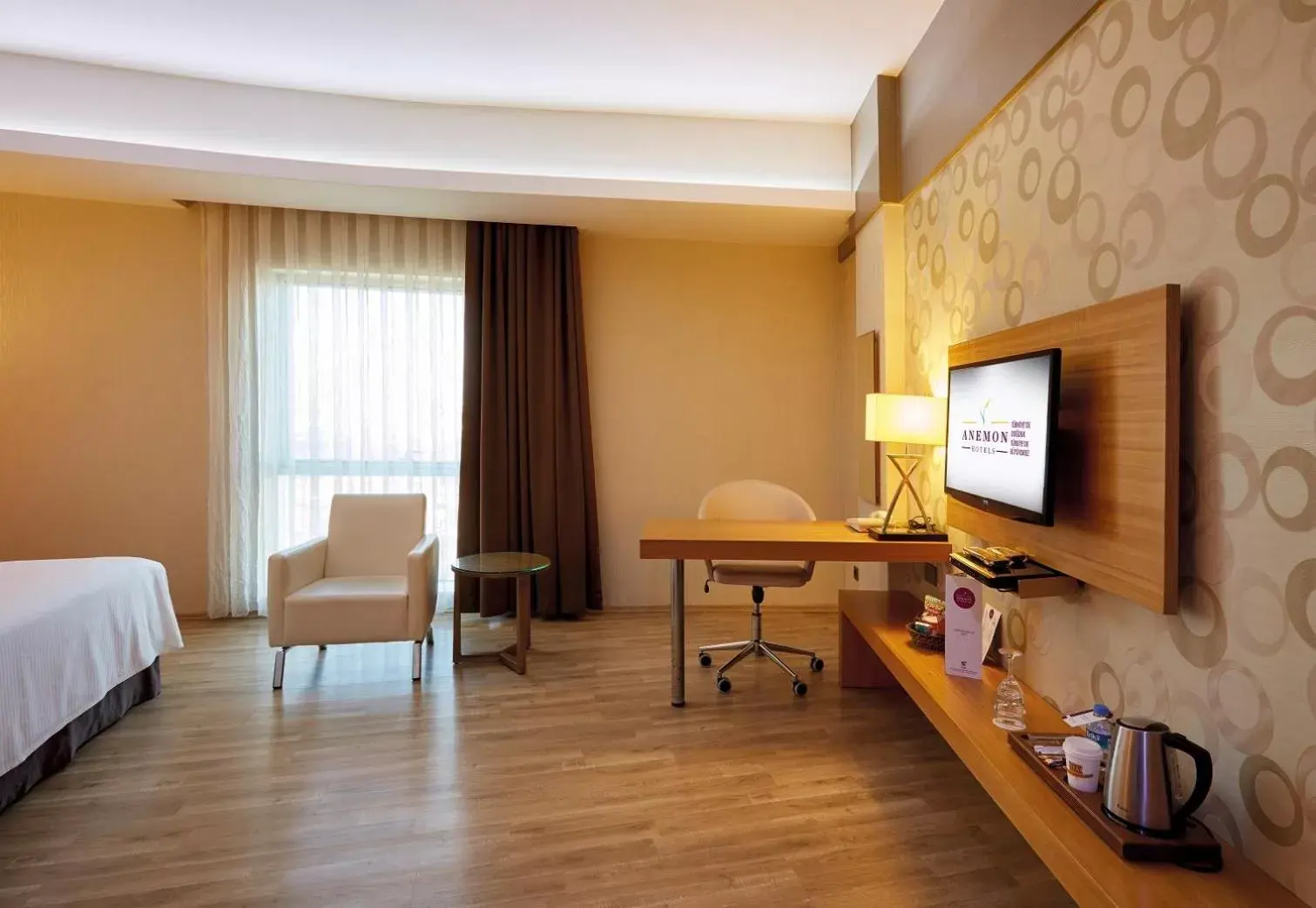 TV/Entertainment Center in Anemon Adana Hotel