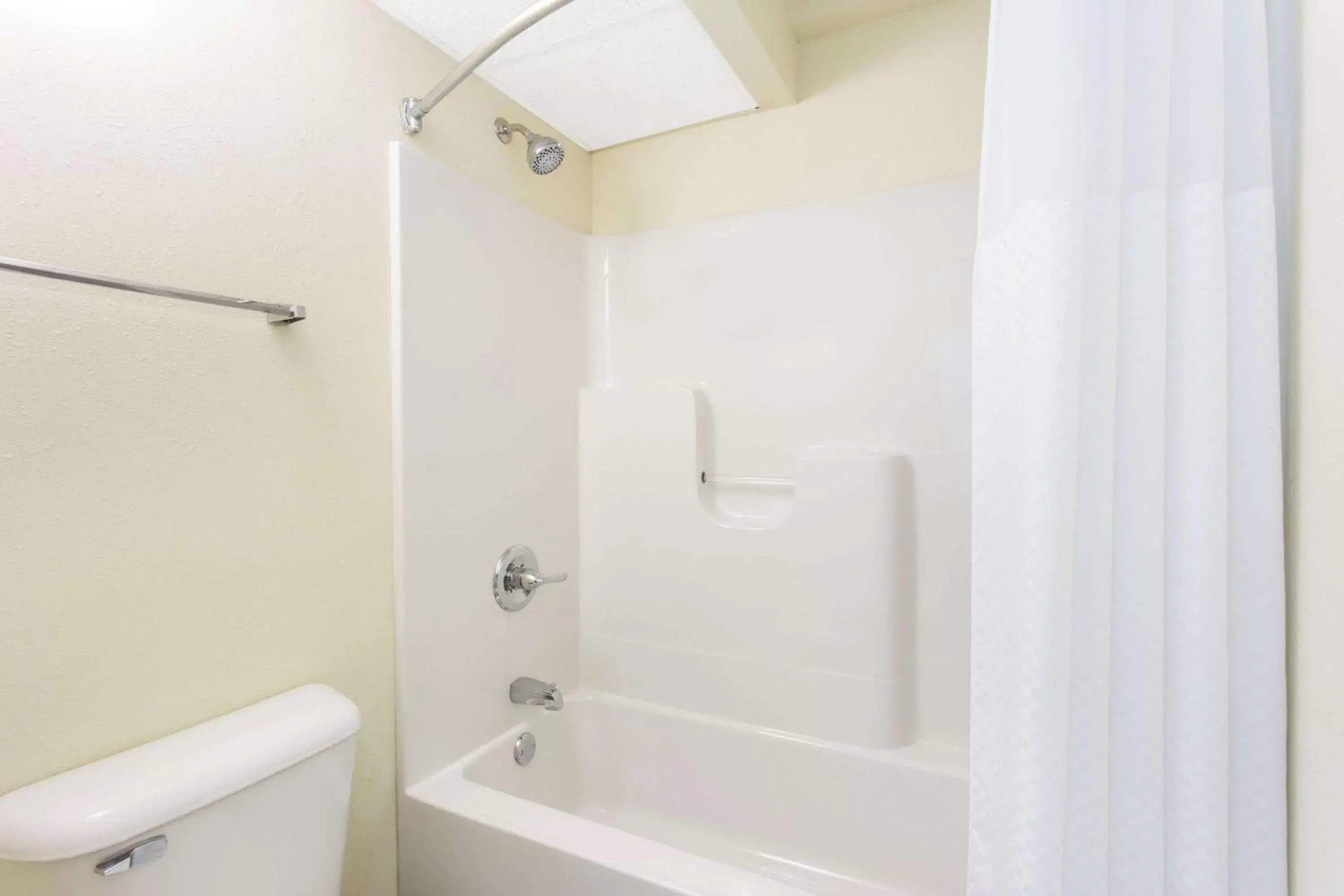 Bathroom in Days Inn by Wyndham Dubuque