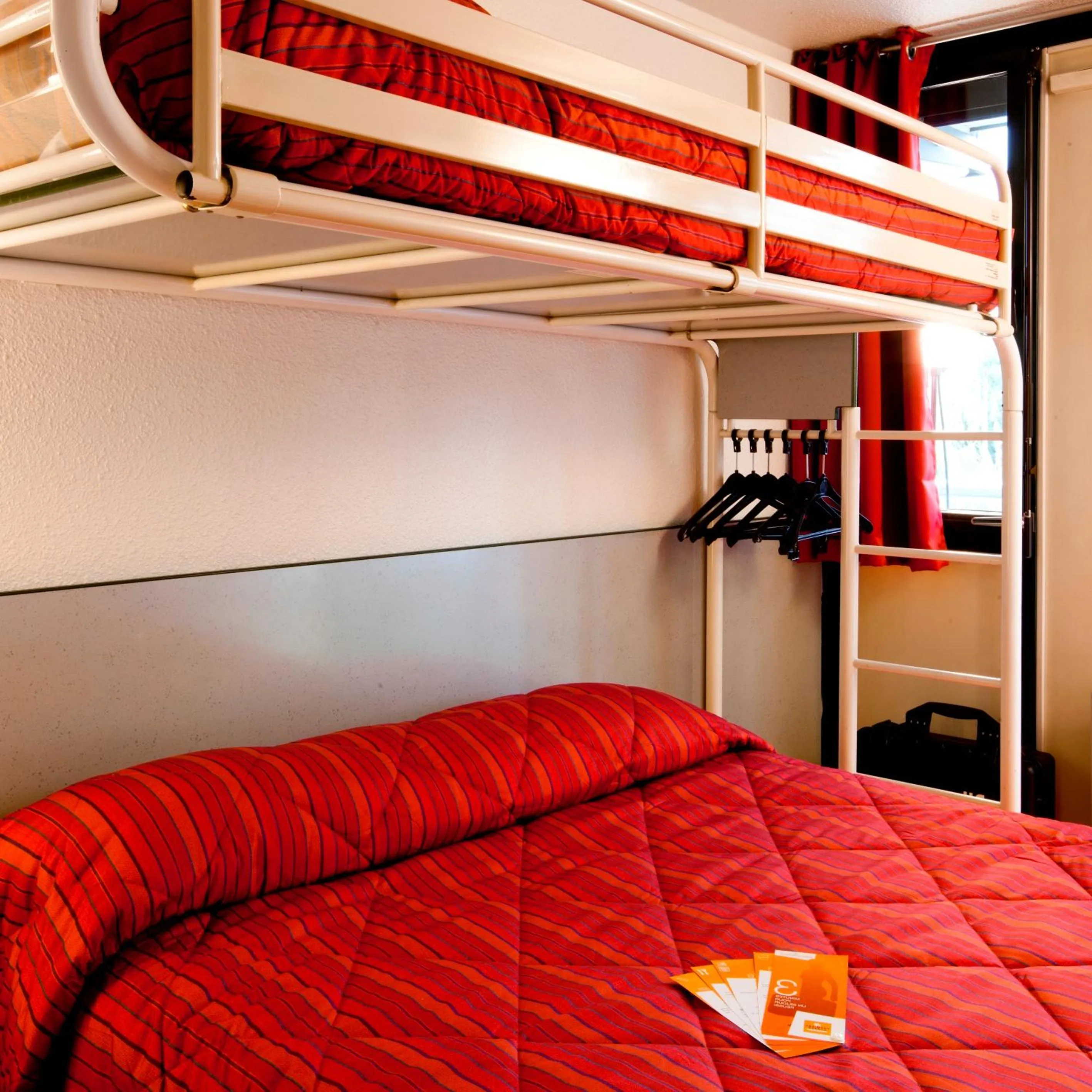 Photo of the whole room, Bed in Premiere Classe Gueret