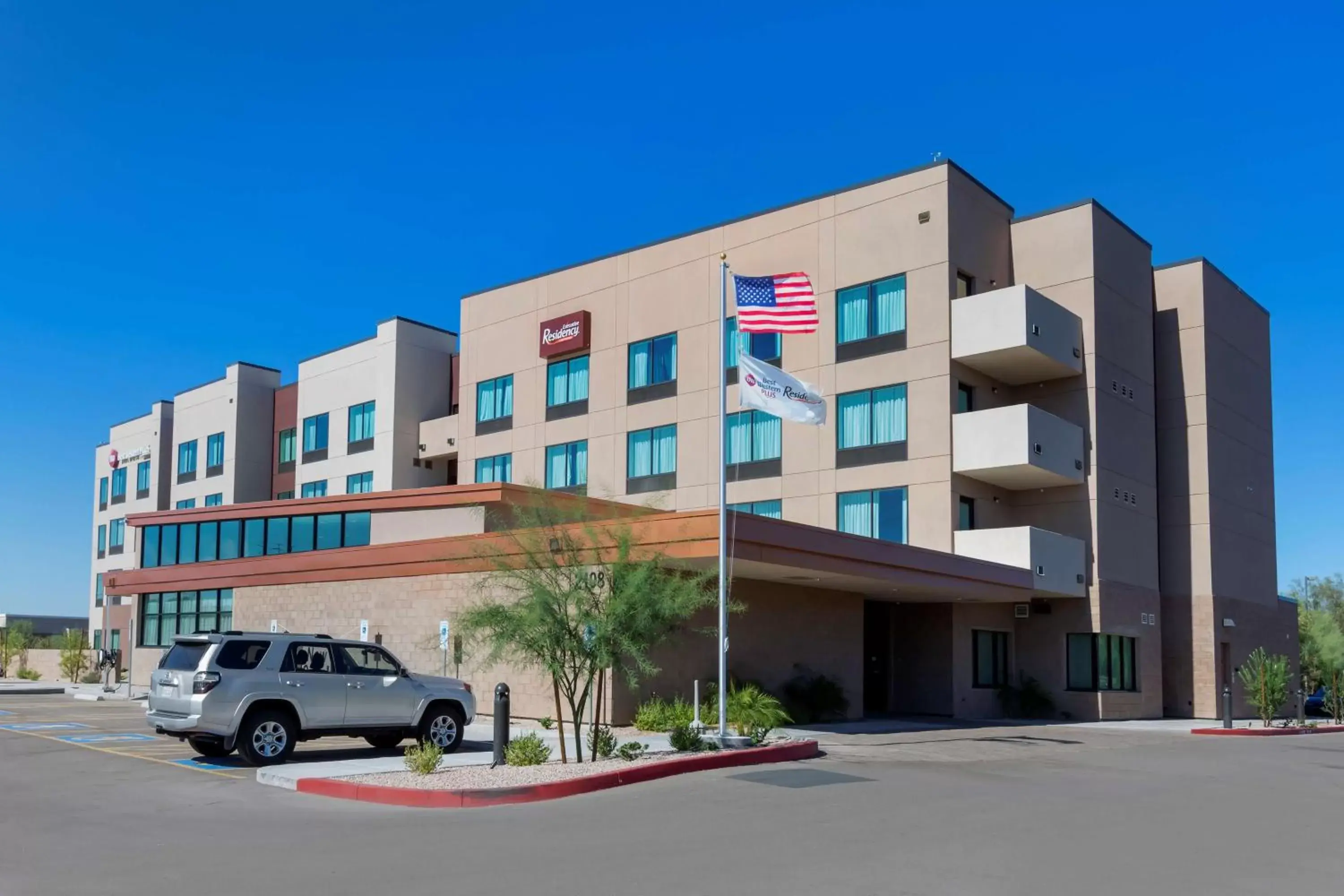 Property Building in Best Western Plus Executive Residency Phoenix North Happy Valley