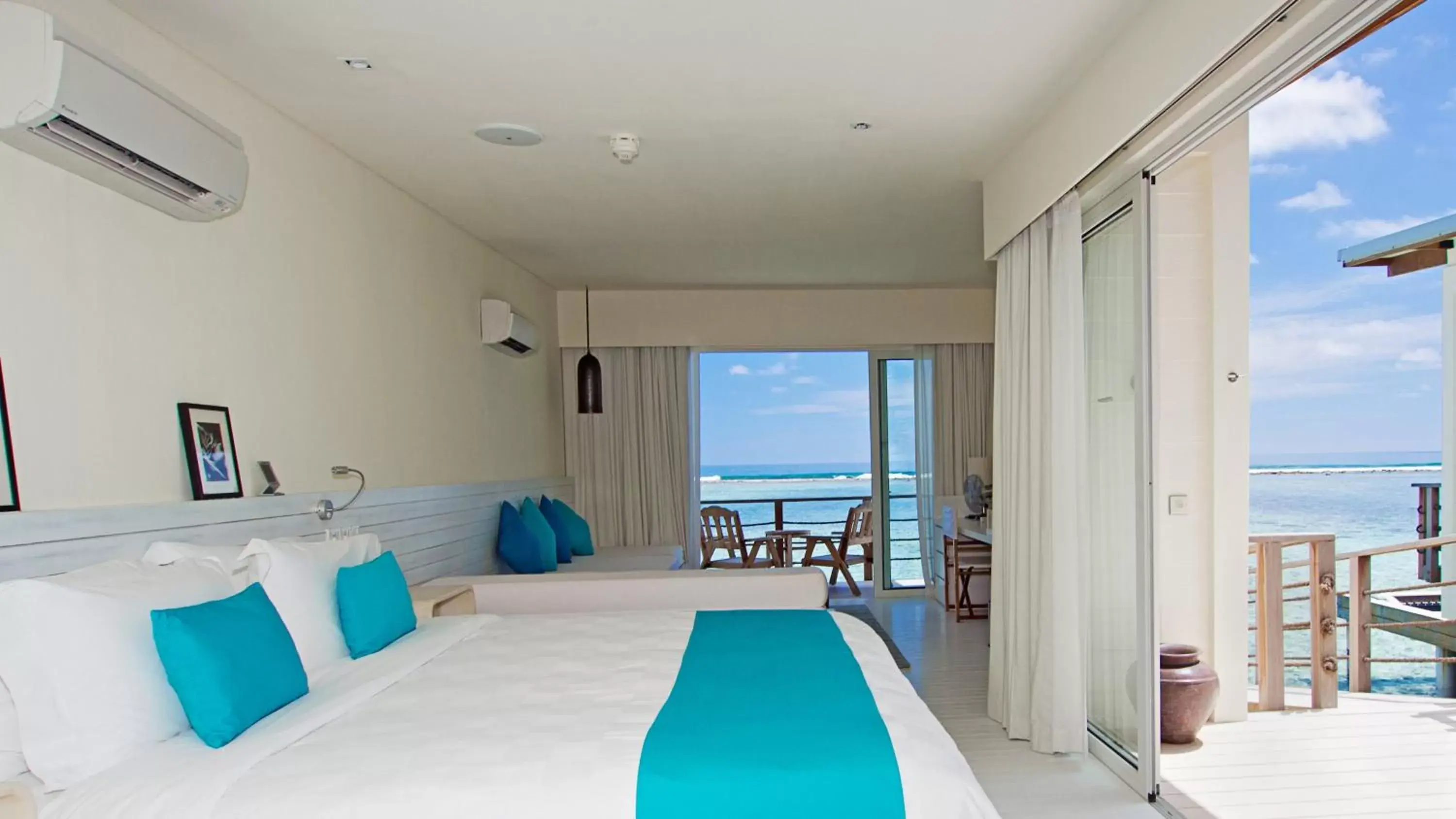 Photo of the whole room in Holiday Inn Resort Kandooma Maldives - Kids Stay & Eat Free