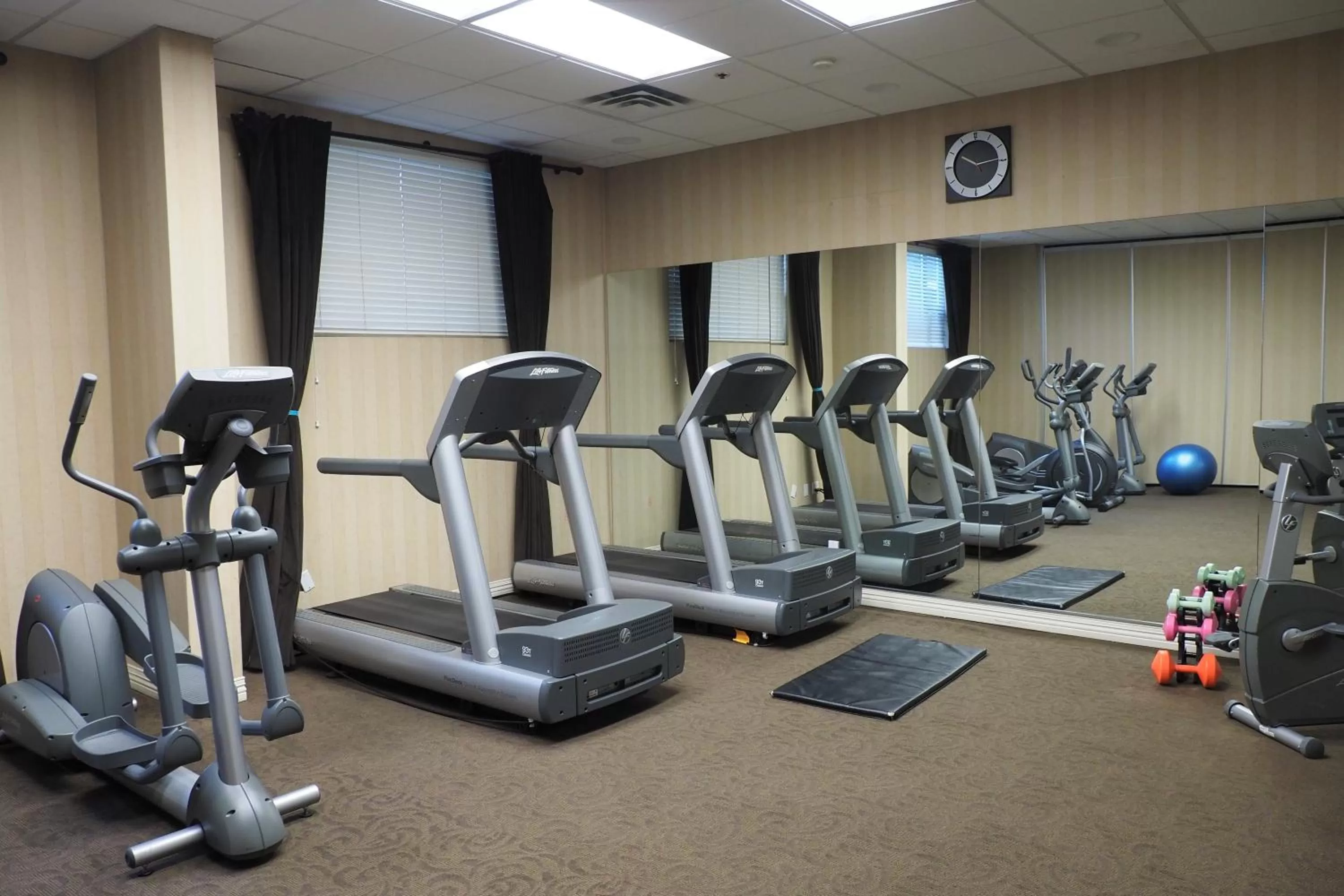 Fitness centre/facilities in Best Western Plus Vancouver Airport Hotel