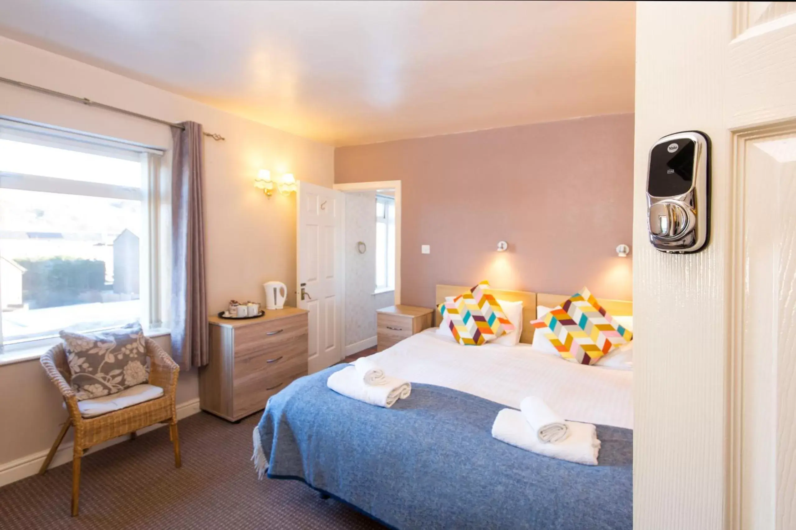 Bedroom, Bed in Dalesgate Hotel - Self Check In