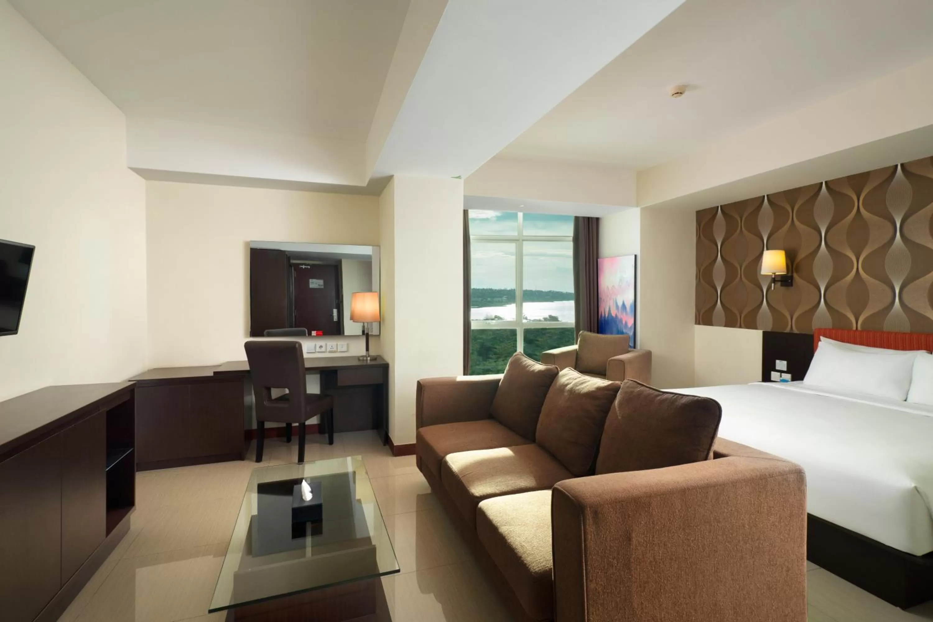 View (from property/room), Bed in Best Western The Lagoon Hotel