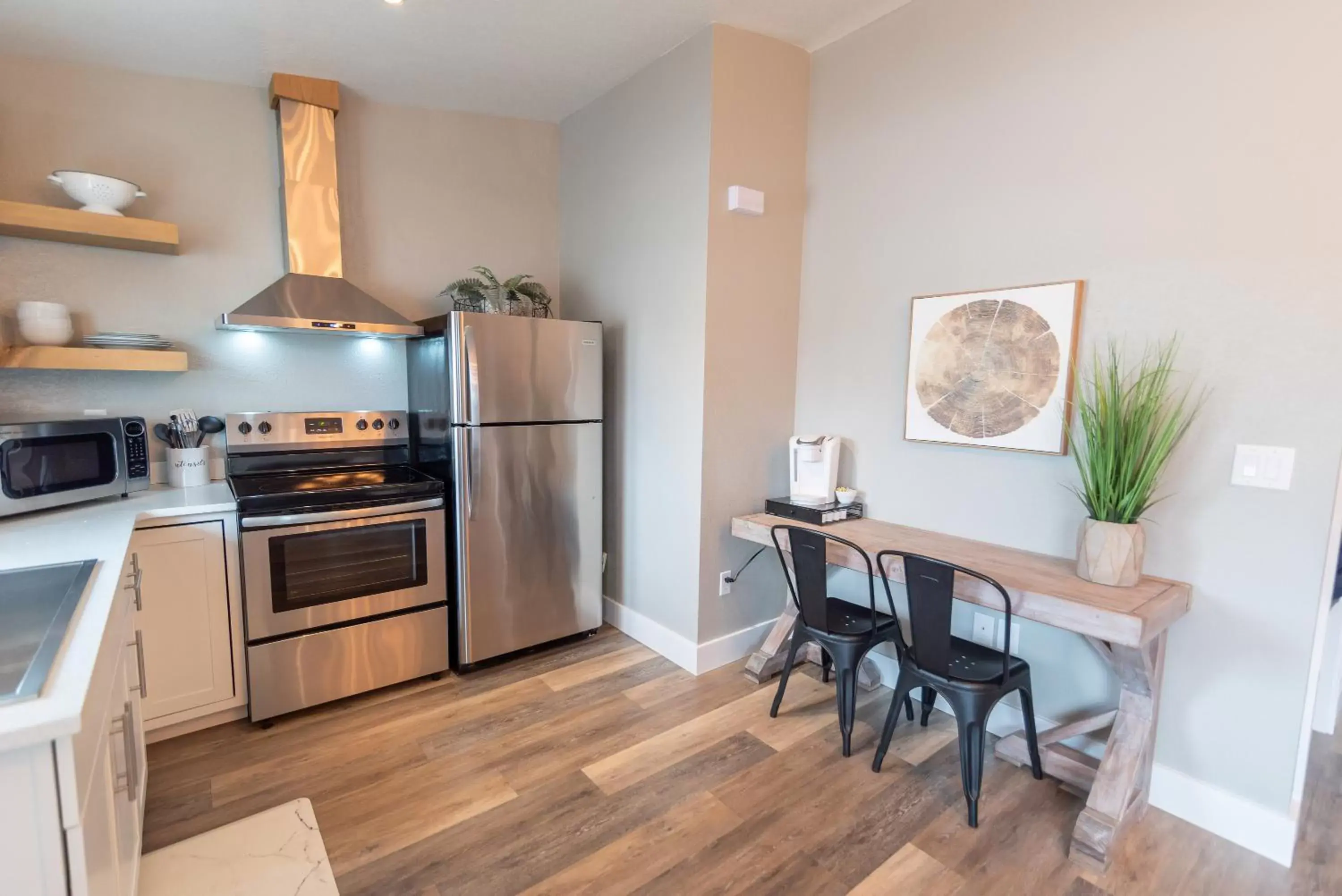 Kitchen or kitchenette, Kitchen/Kitchenette in Colony Suites