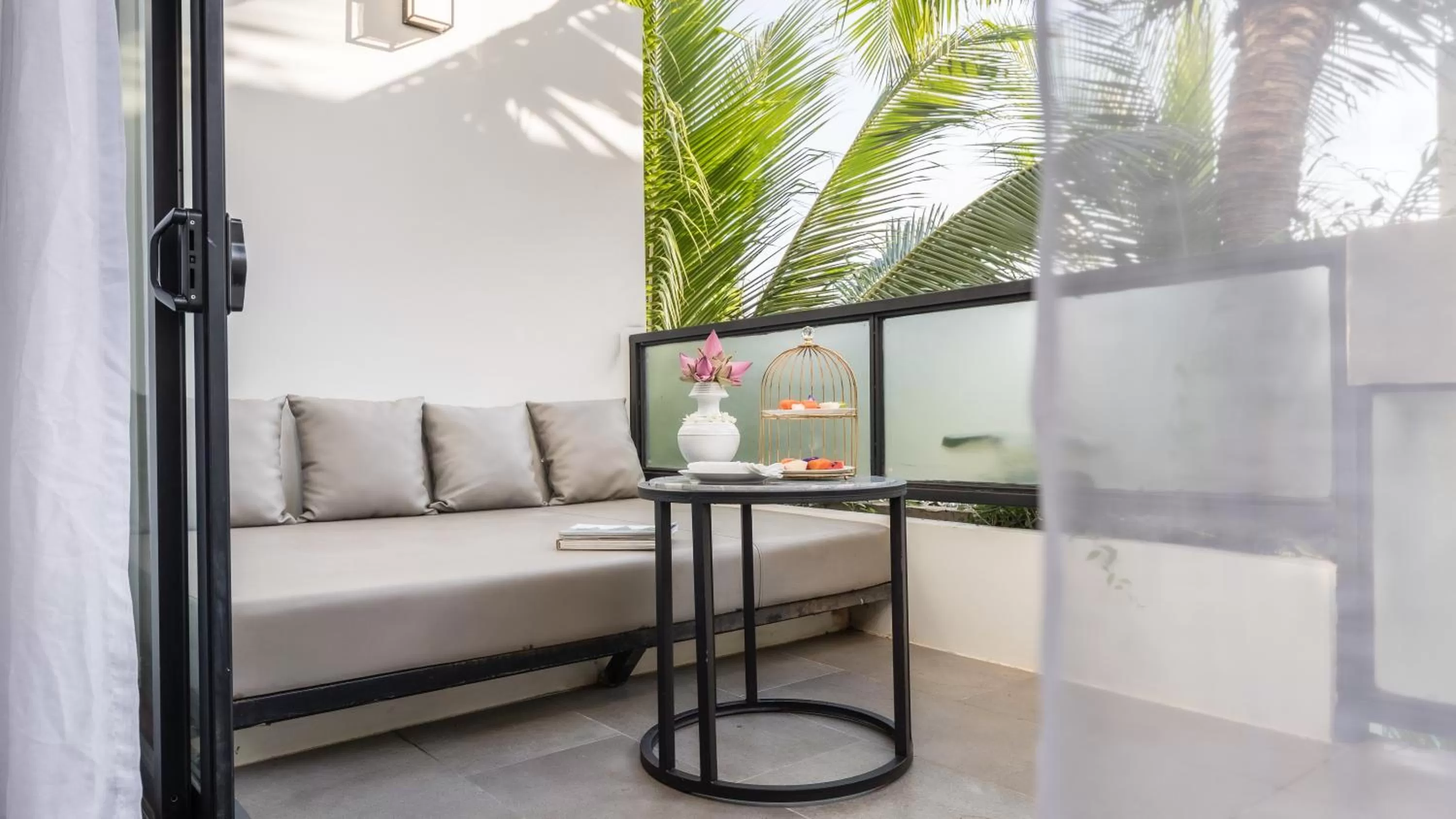 Balcony/Terrace, Bed in Shintana Saya La Maison