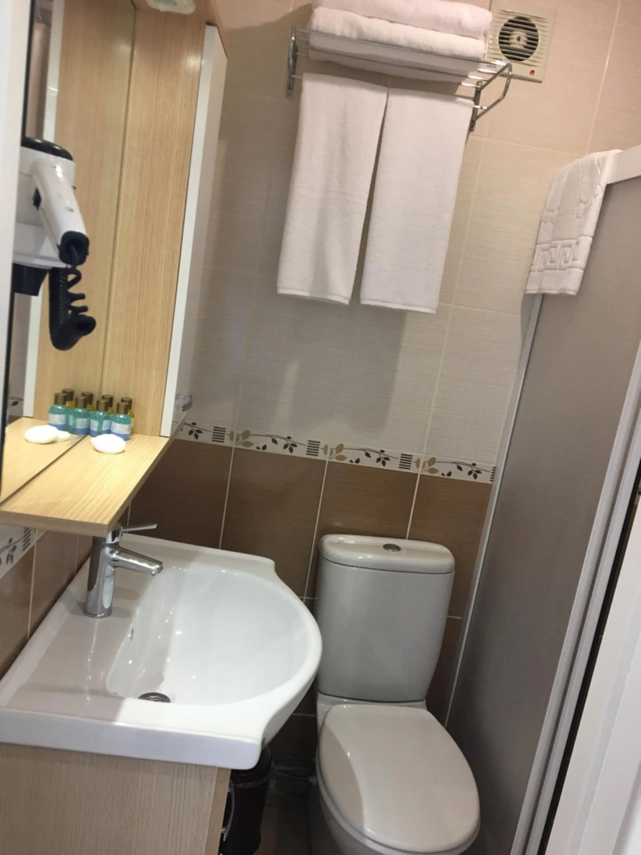 Bathroom in Le Safran Palace Hotel