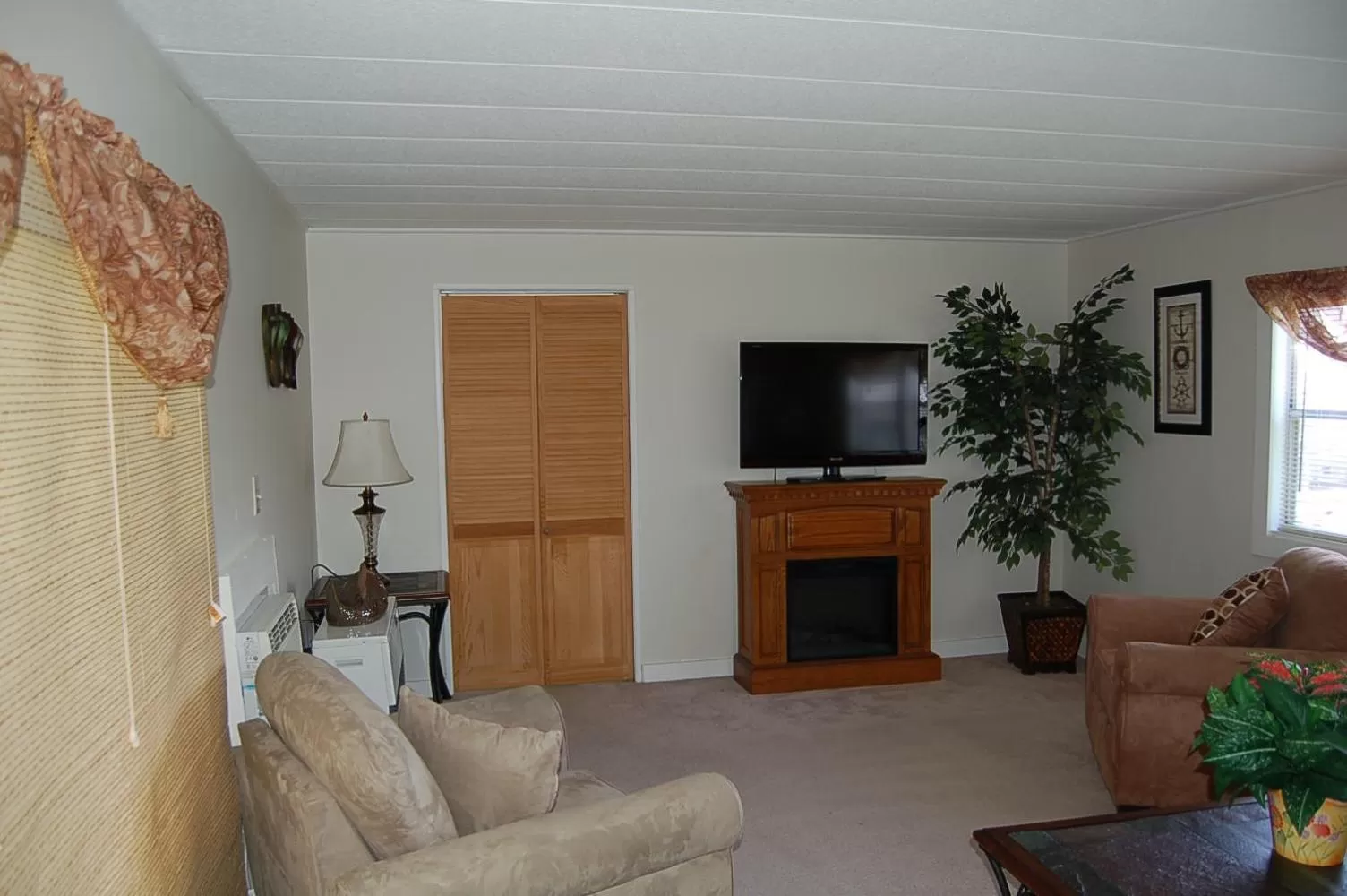 Seating Area in Ledges By the Bay