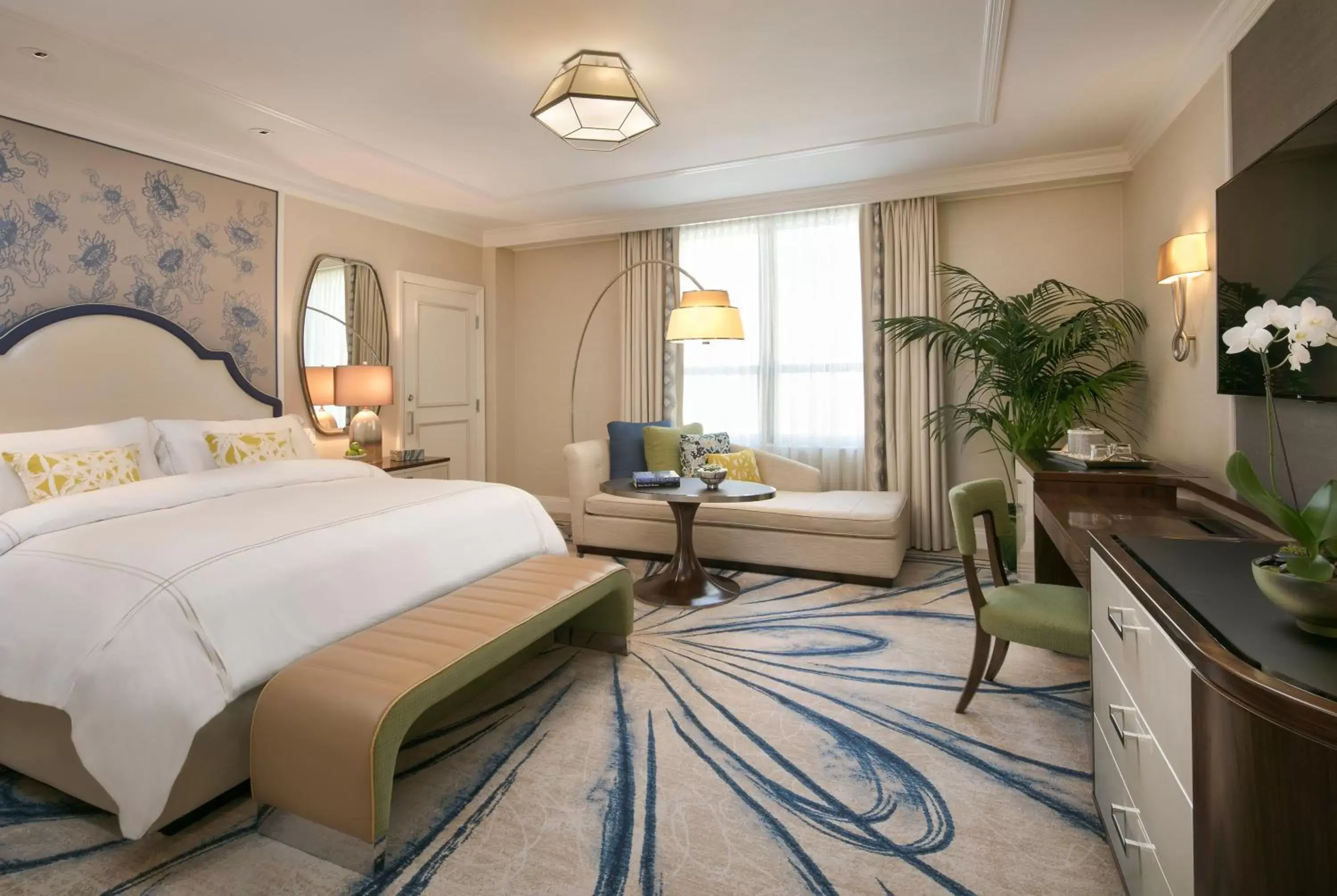 Premium Resort View Room with King Bed in The Breakers Palm Beach