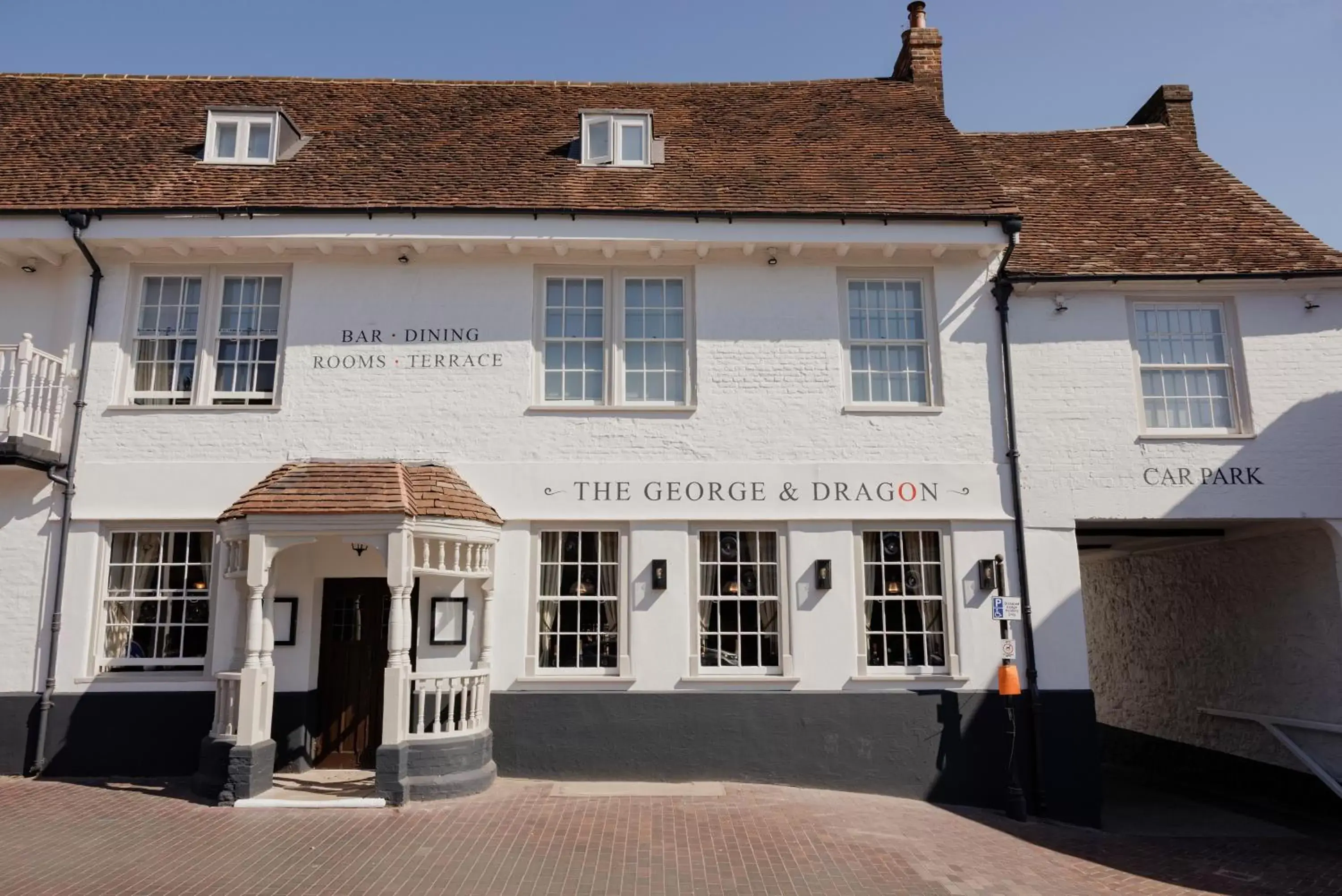 Facade/entrance in The George & Dragon Facade/entrance in The George & Dragon