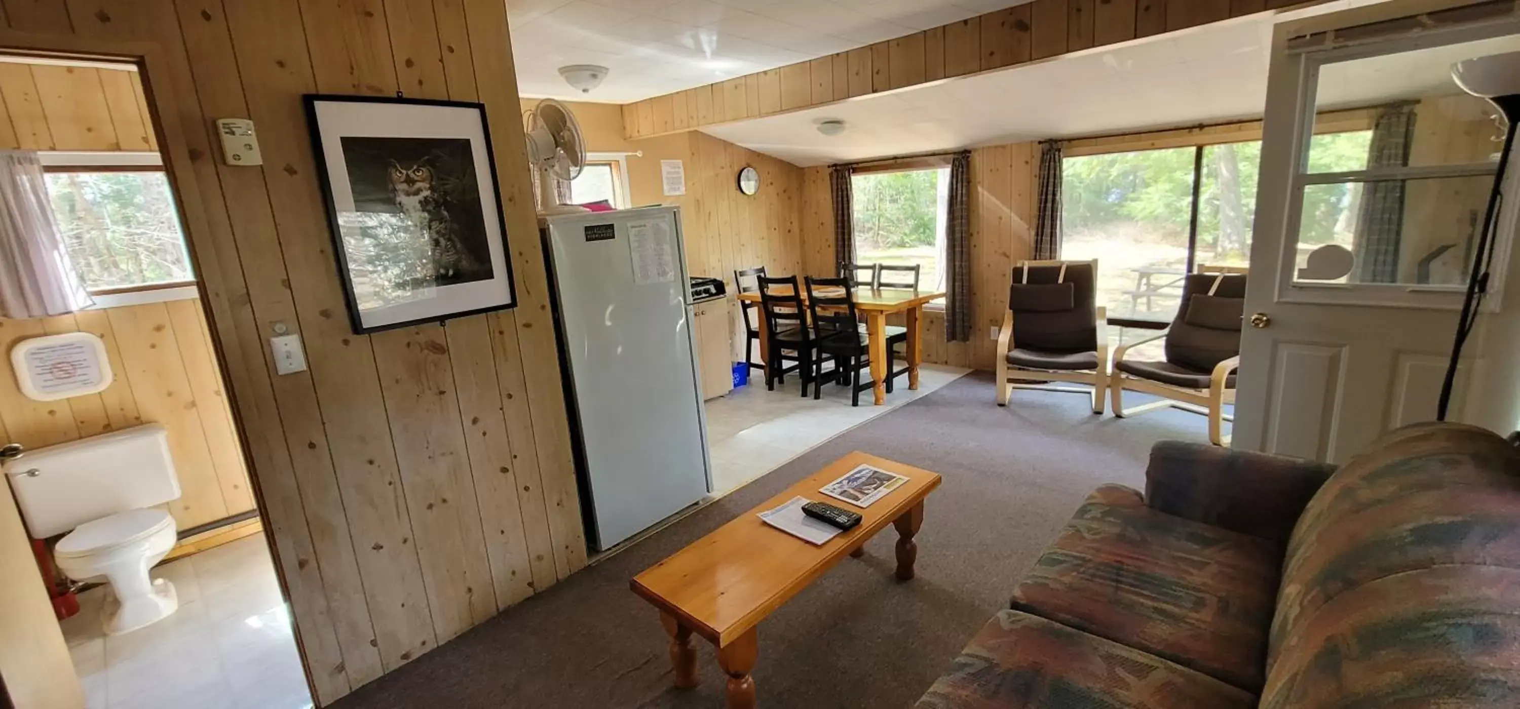 Seating Area in Parkway Cottage Resort and Trading Post