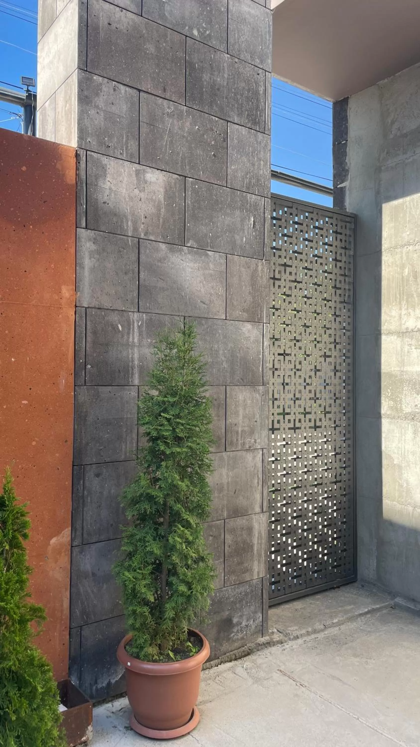 Facade/entrance in Armine's B&B