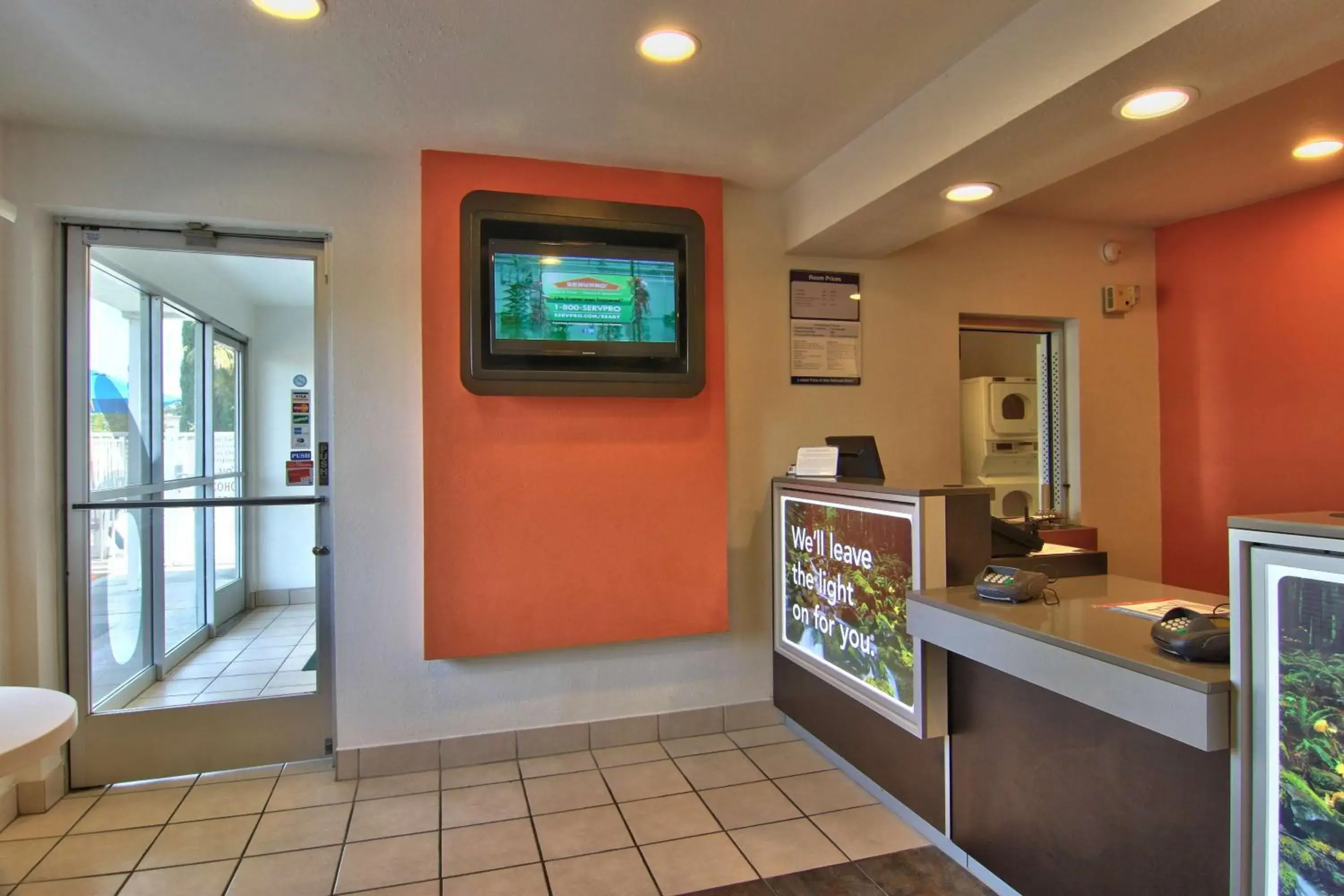 TV and multimedia, Lobby/Reception in Motel 6-Woodland, CA Sacramento Airport