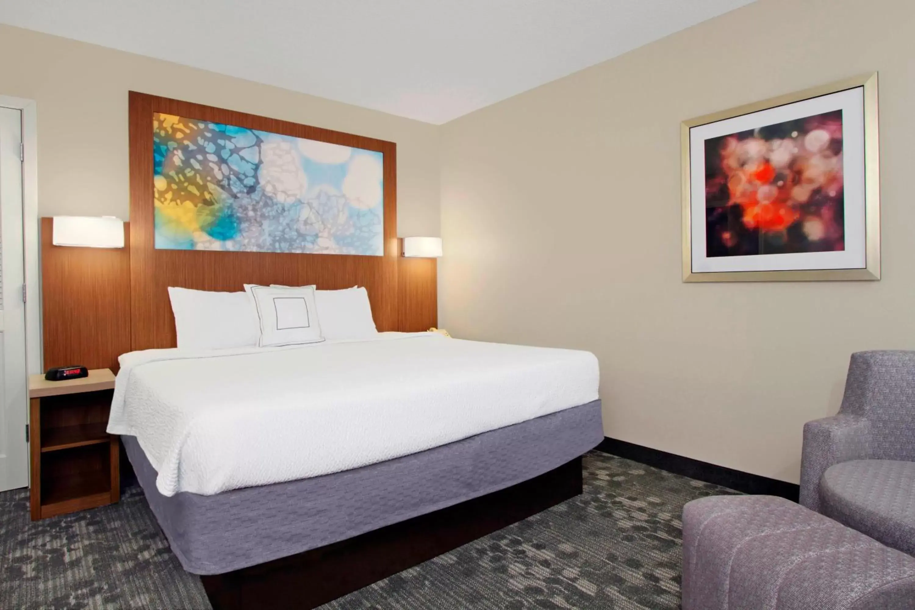 Photo of the whole room, Bed in Courtyard by Marriott Cocoa Beach Cape Canaveral