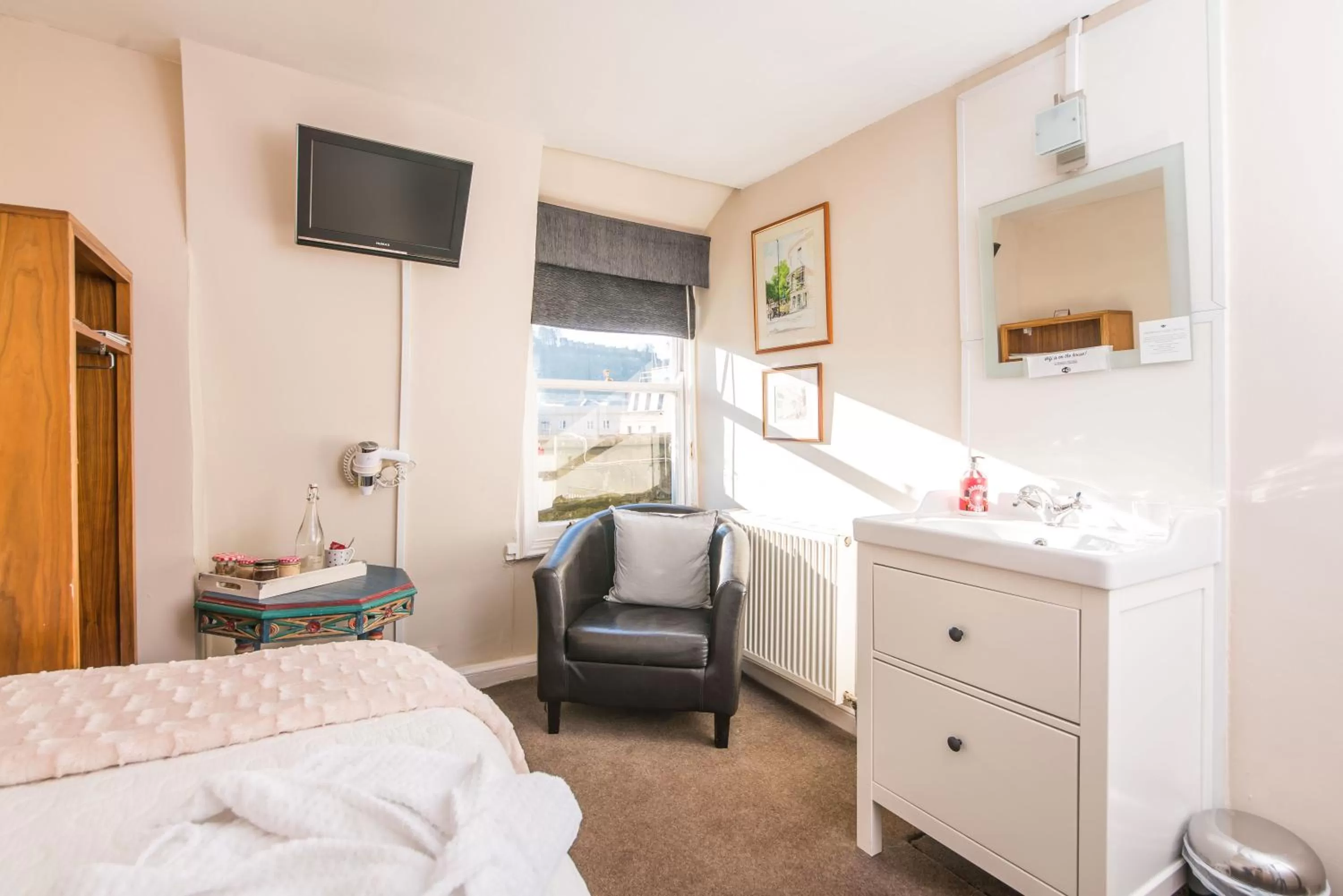 Bed in The Henry Guest House