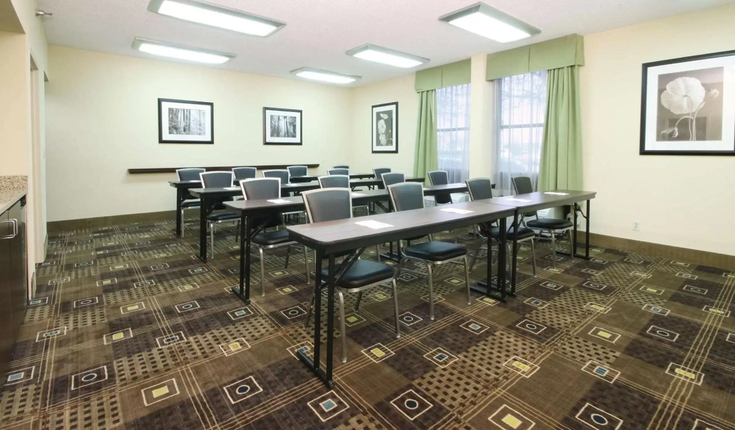 Meeting/conference room in Hampton Inn Indianapolis Northeast/Castleton