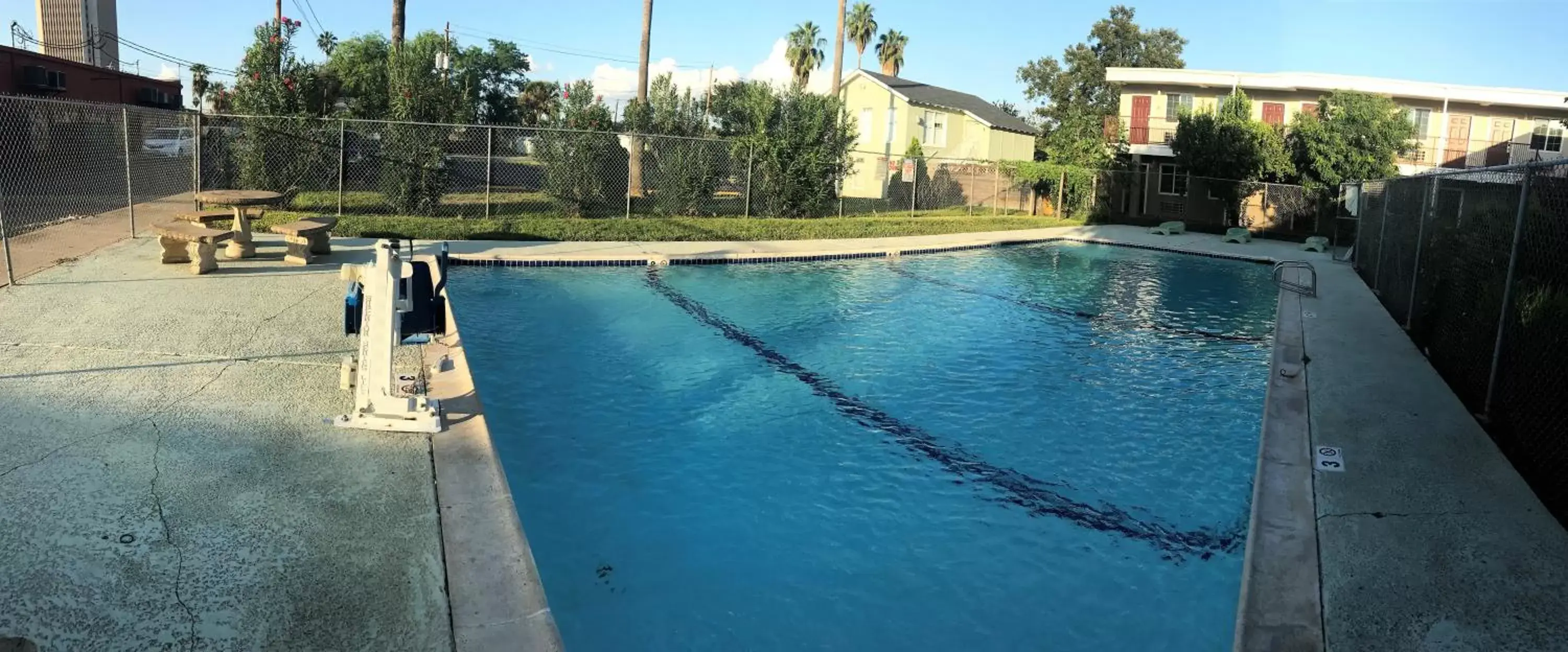 Pool view, Swimming Pool in Siesta Inn McAllen