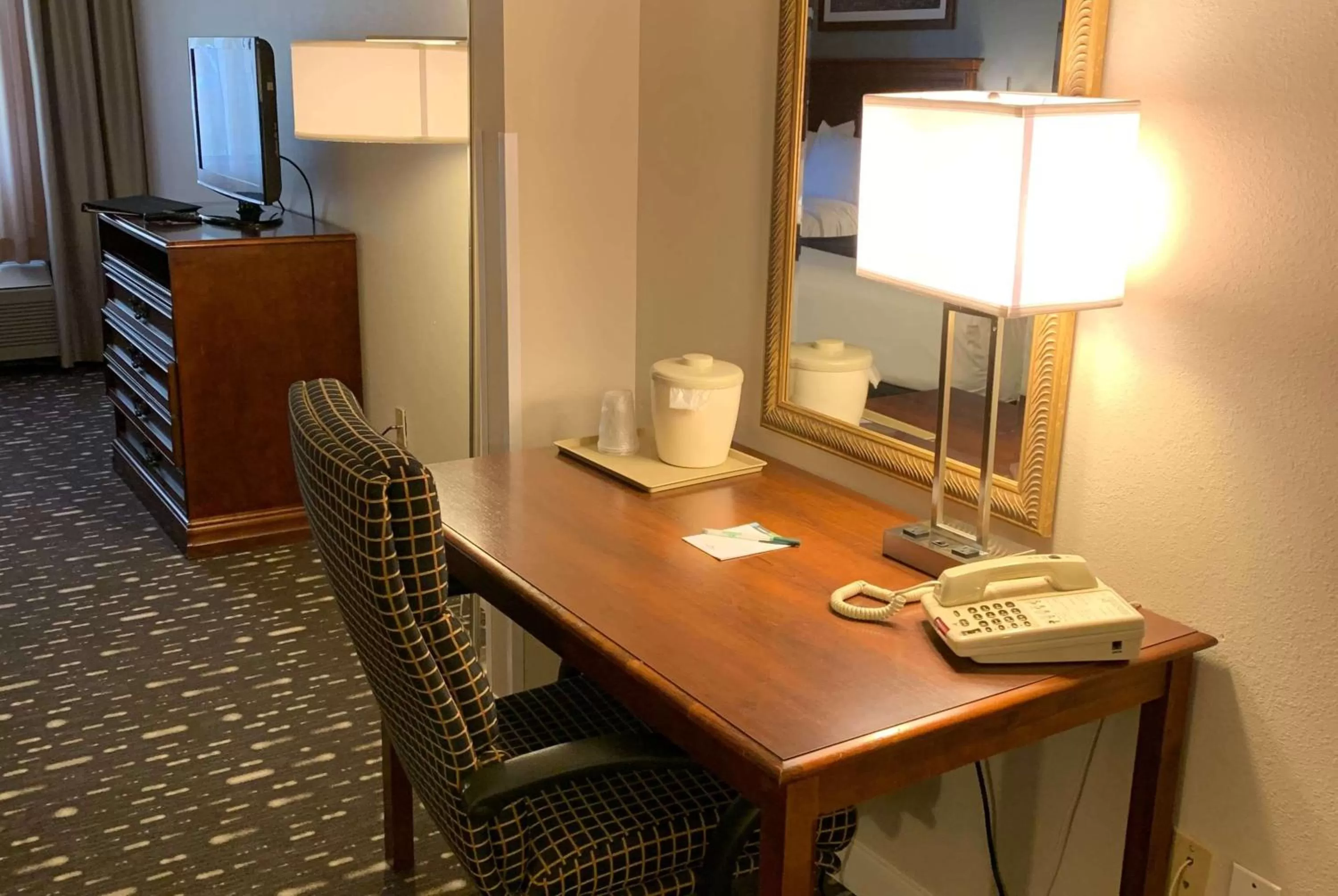 Photo of the whole room in Wingate by Wyndham Brighton