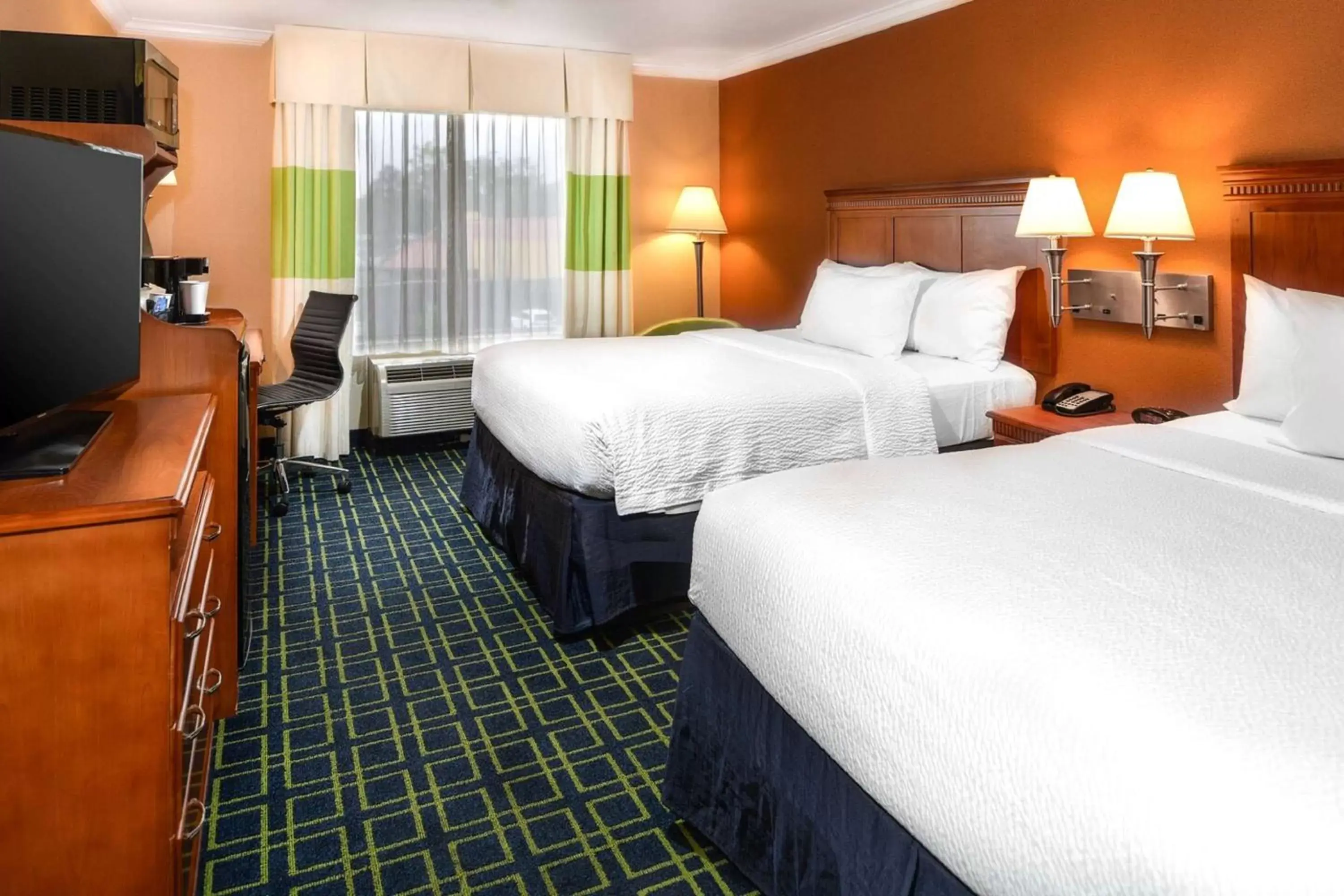 Bedroom, Bed in SureStay Hotel by Best Western Ontario Airport