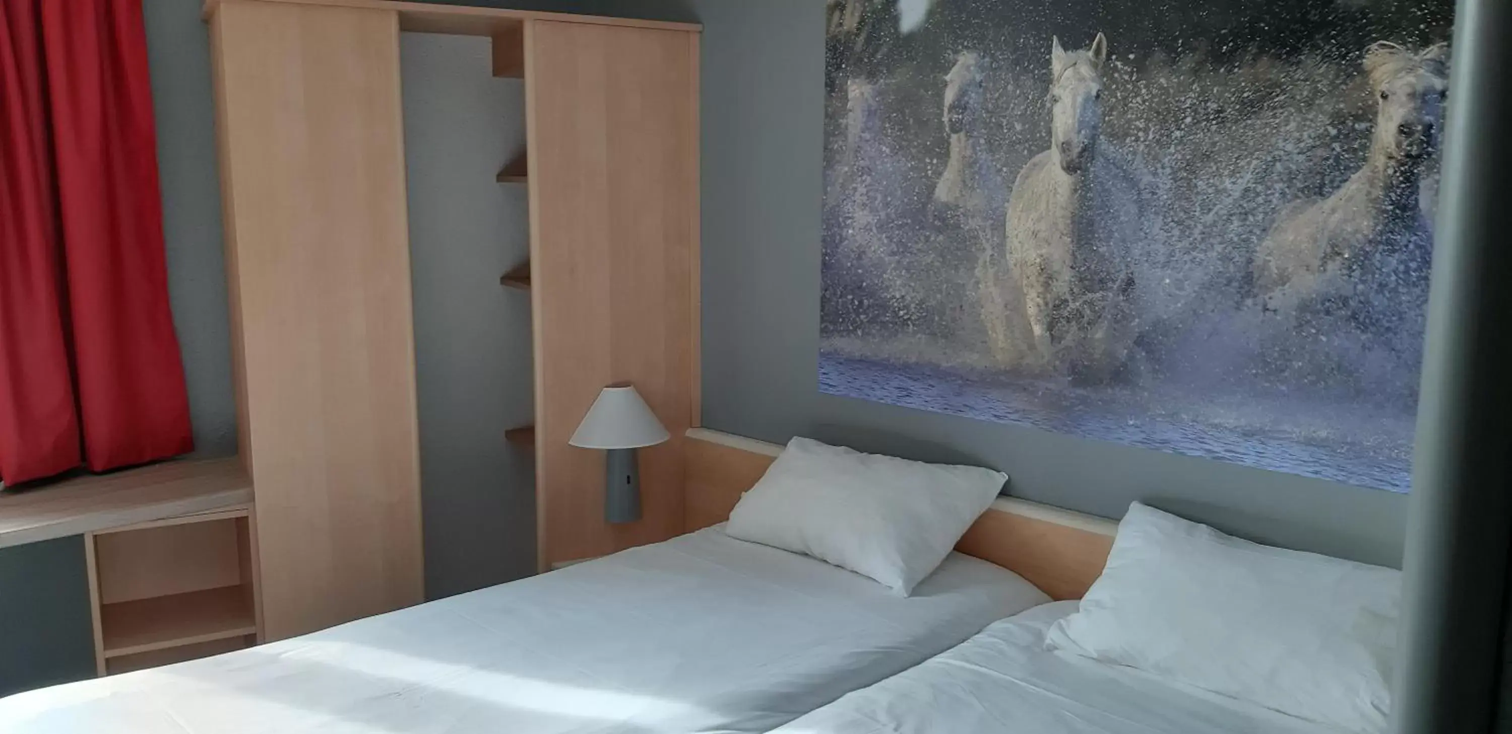 Bed in ibis Arles