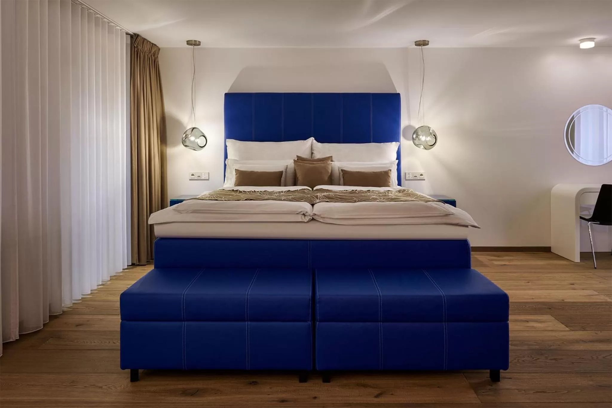 Bed in Hotel Passage