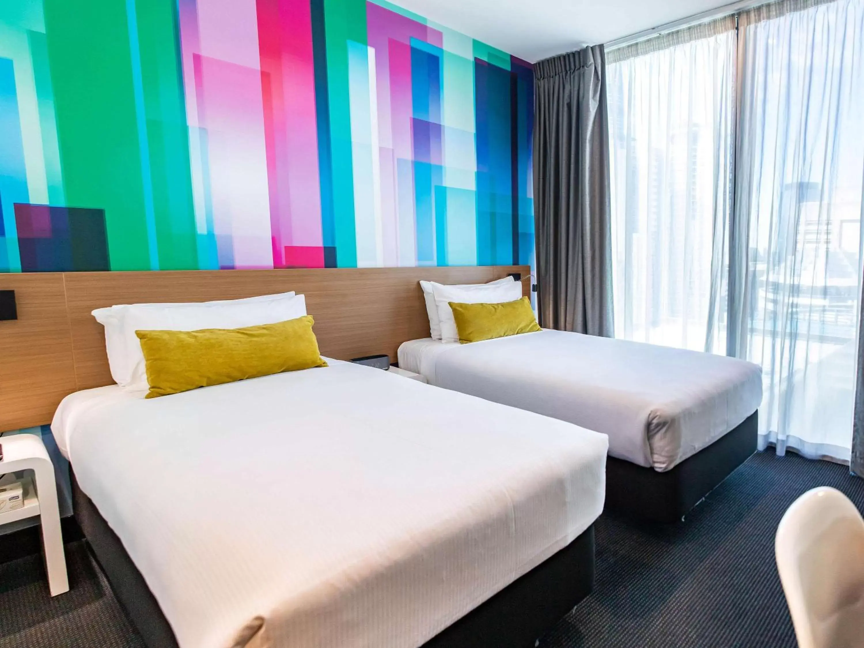 Photo of the whole room, Bed in ibis Styles Brisbane Elizabeth Street