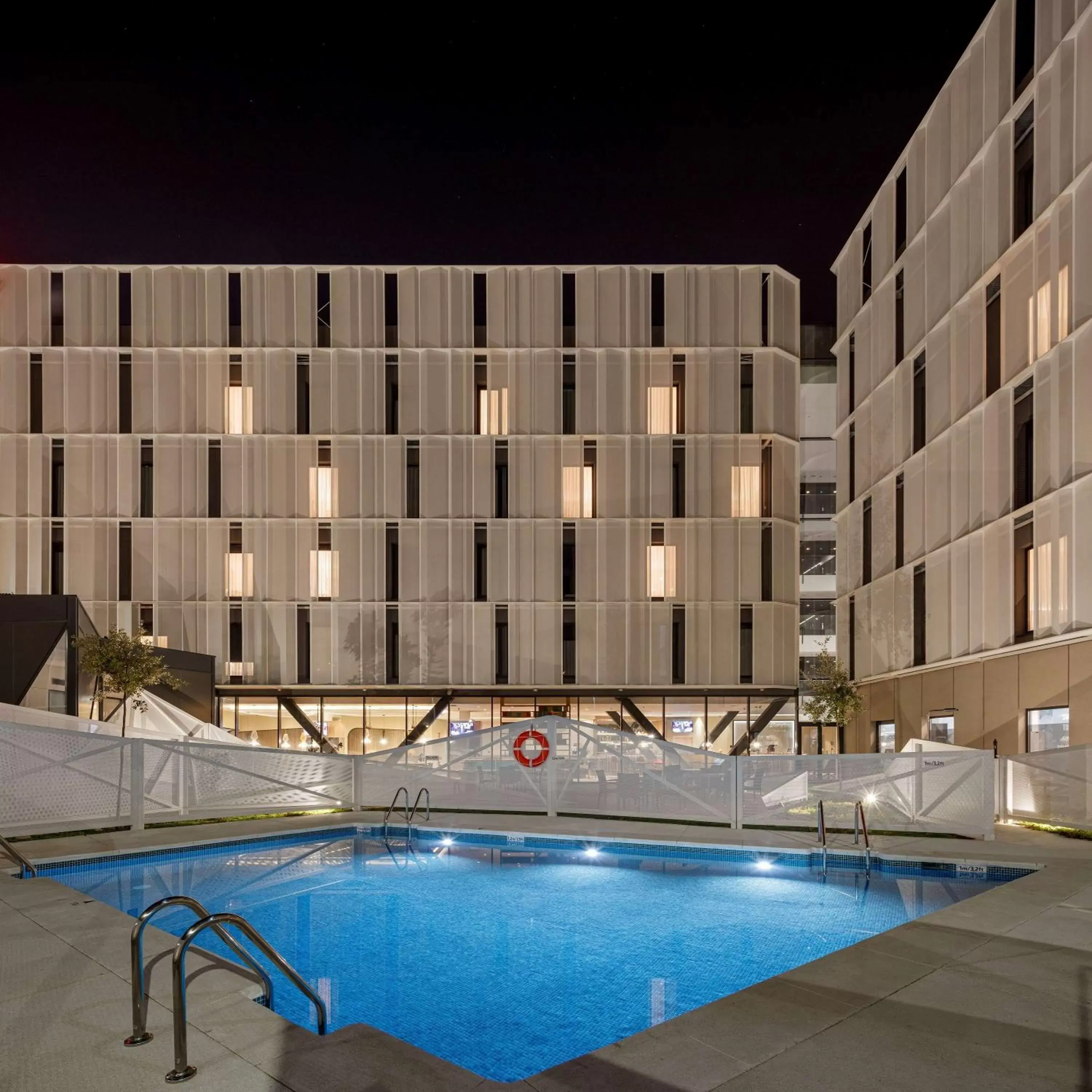Pool view, Property Building in Hampton By Hilton Alcobendas Madrid