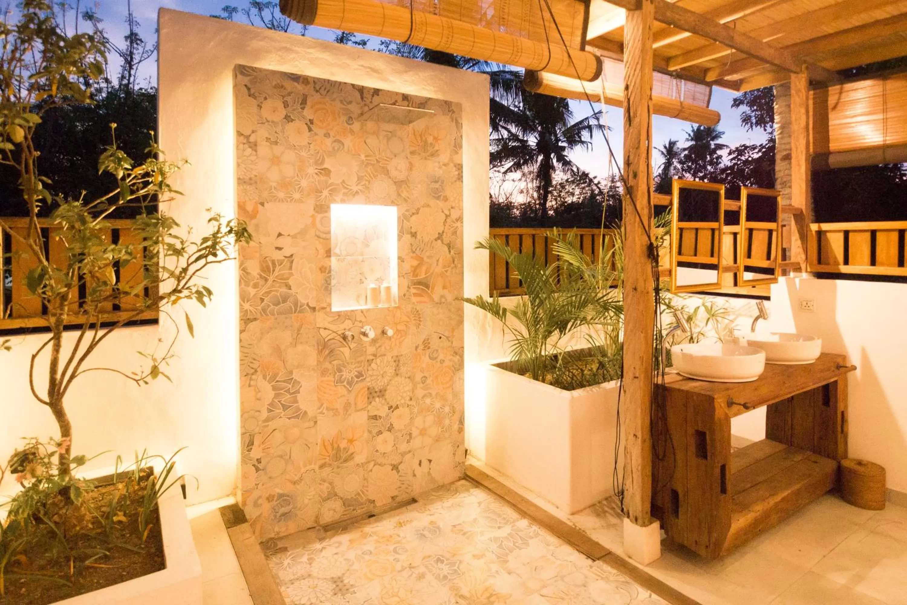 Shower in The Mandana Villa Gili Air