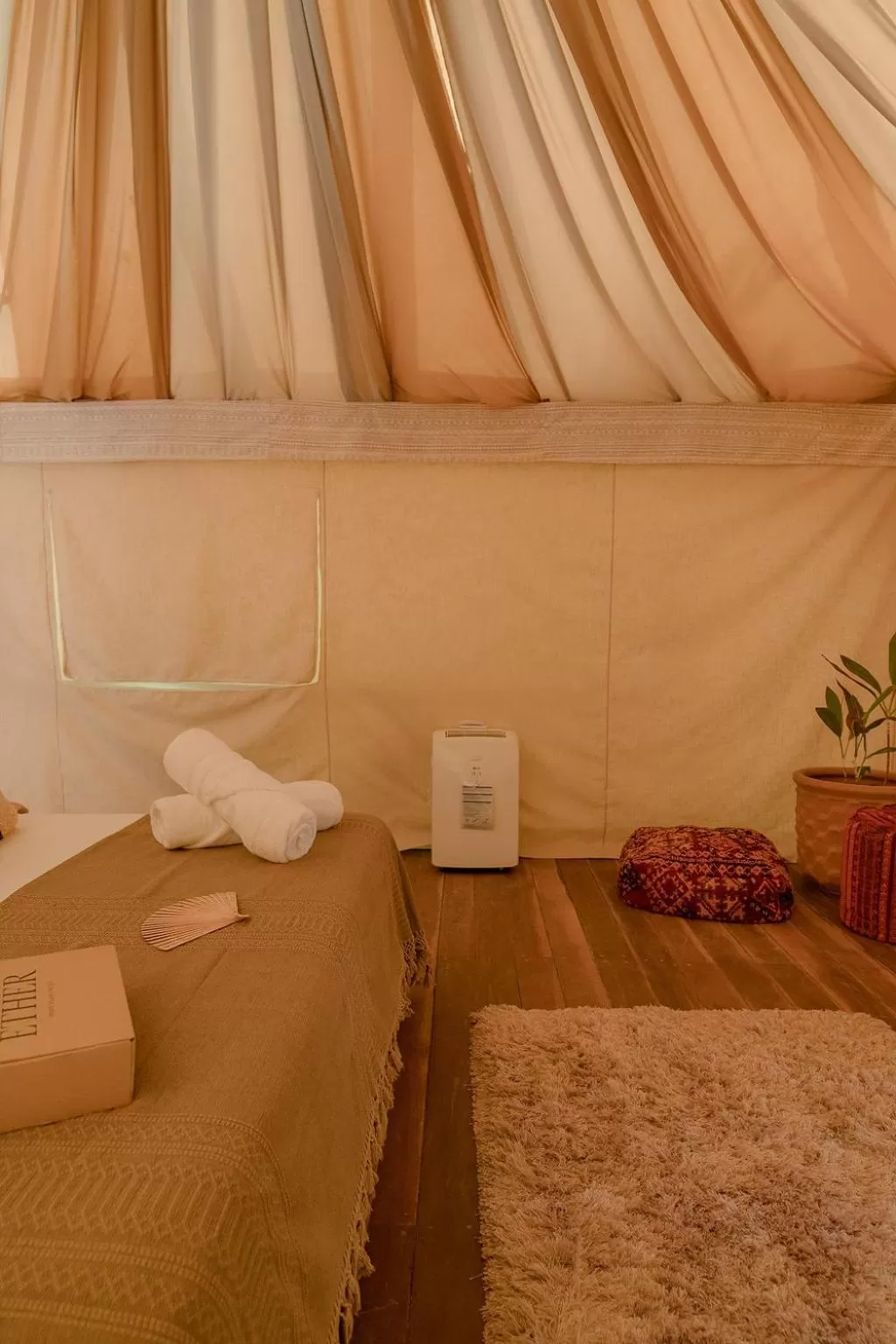 Seating area, Bed in Ether Tulum