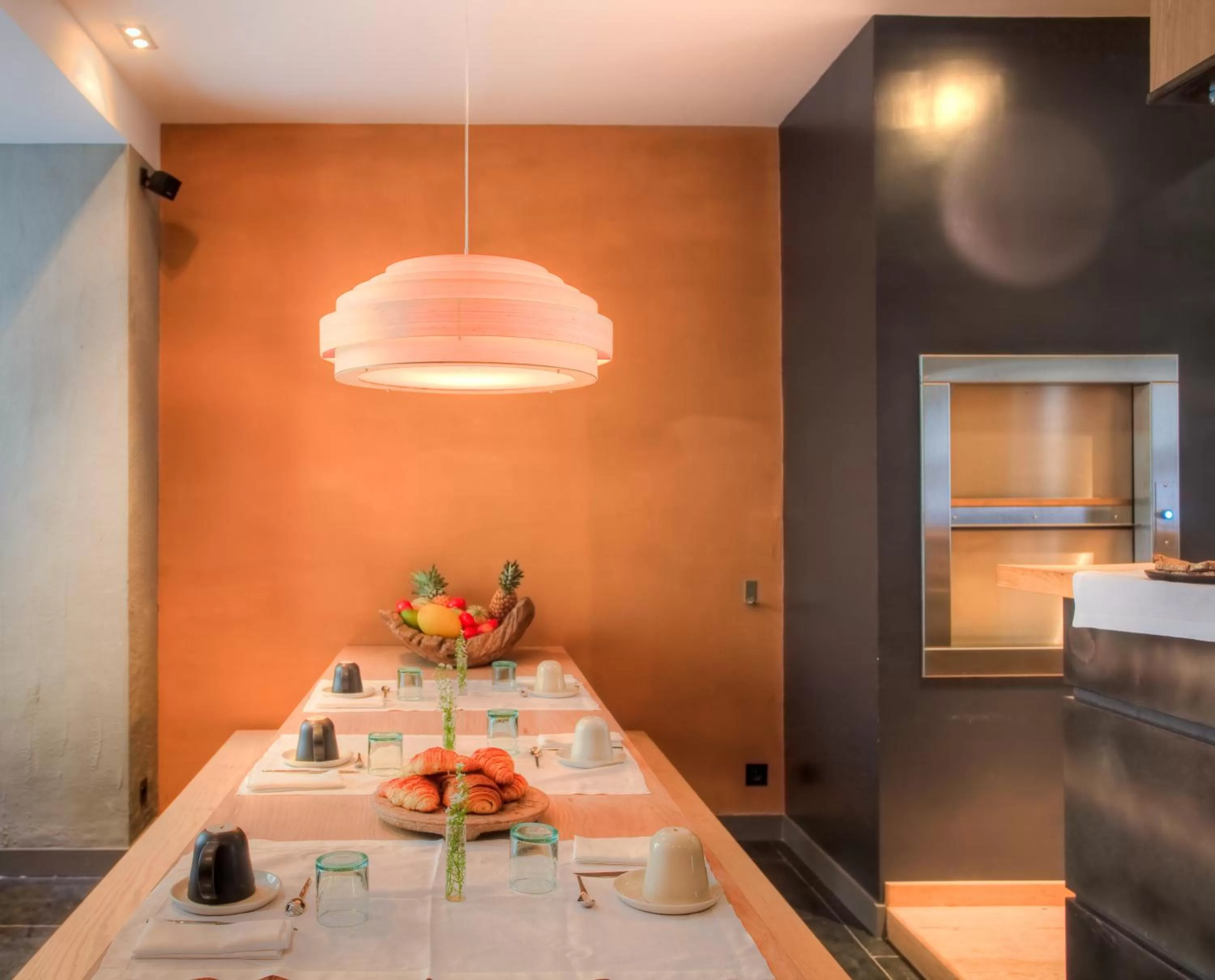 Food and drinks in Hidden Hotel