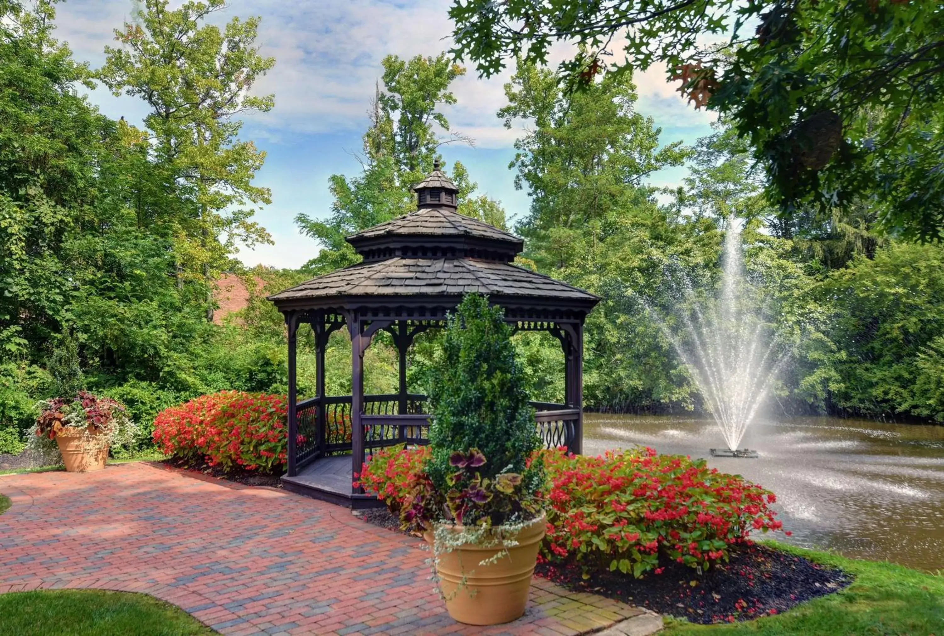 Garden, Property Building in Hilton Garden Inn Hamilton