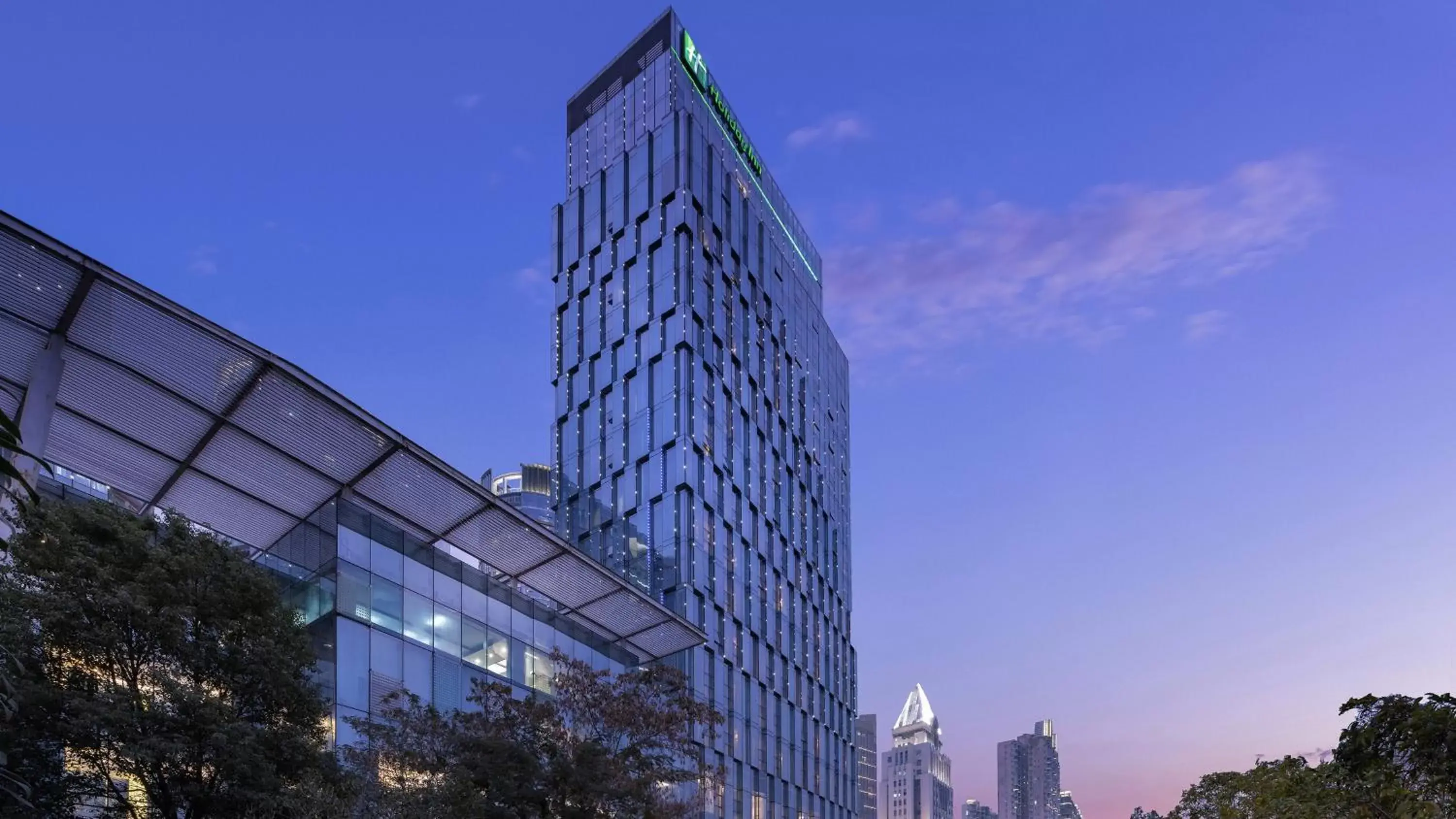 Property Building in Holiday Inn Nanchang Riverside, an IHG Hotel