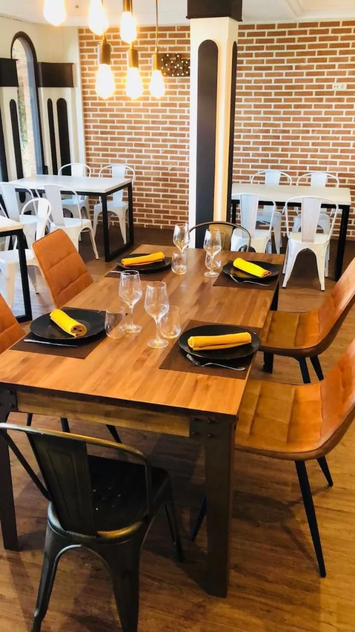 Restaurant/places to eat in Hospedium Hotel Juan II